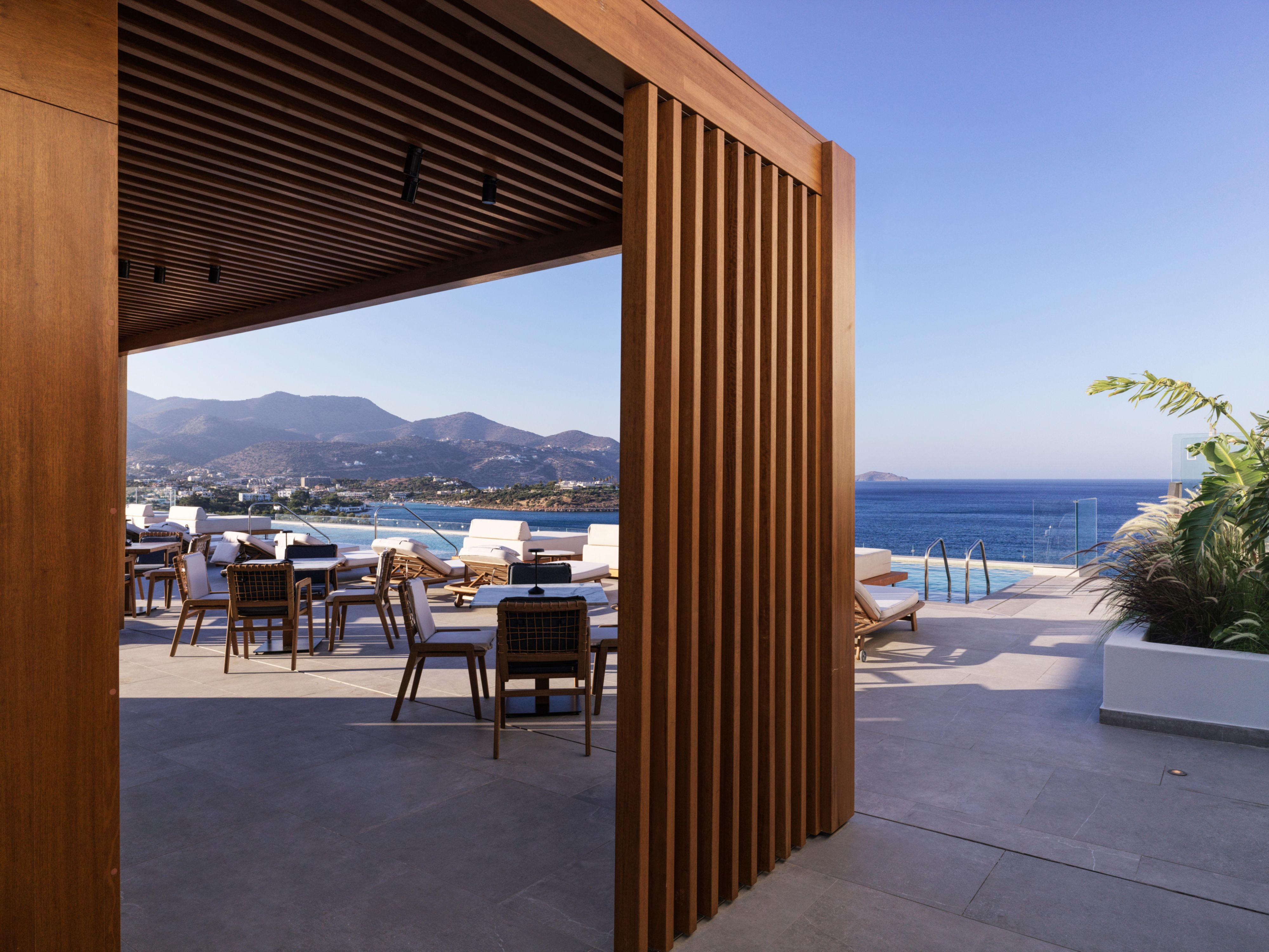 MINOAN Rooftop Lounge Bar 