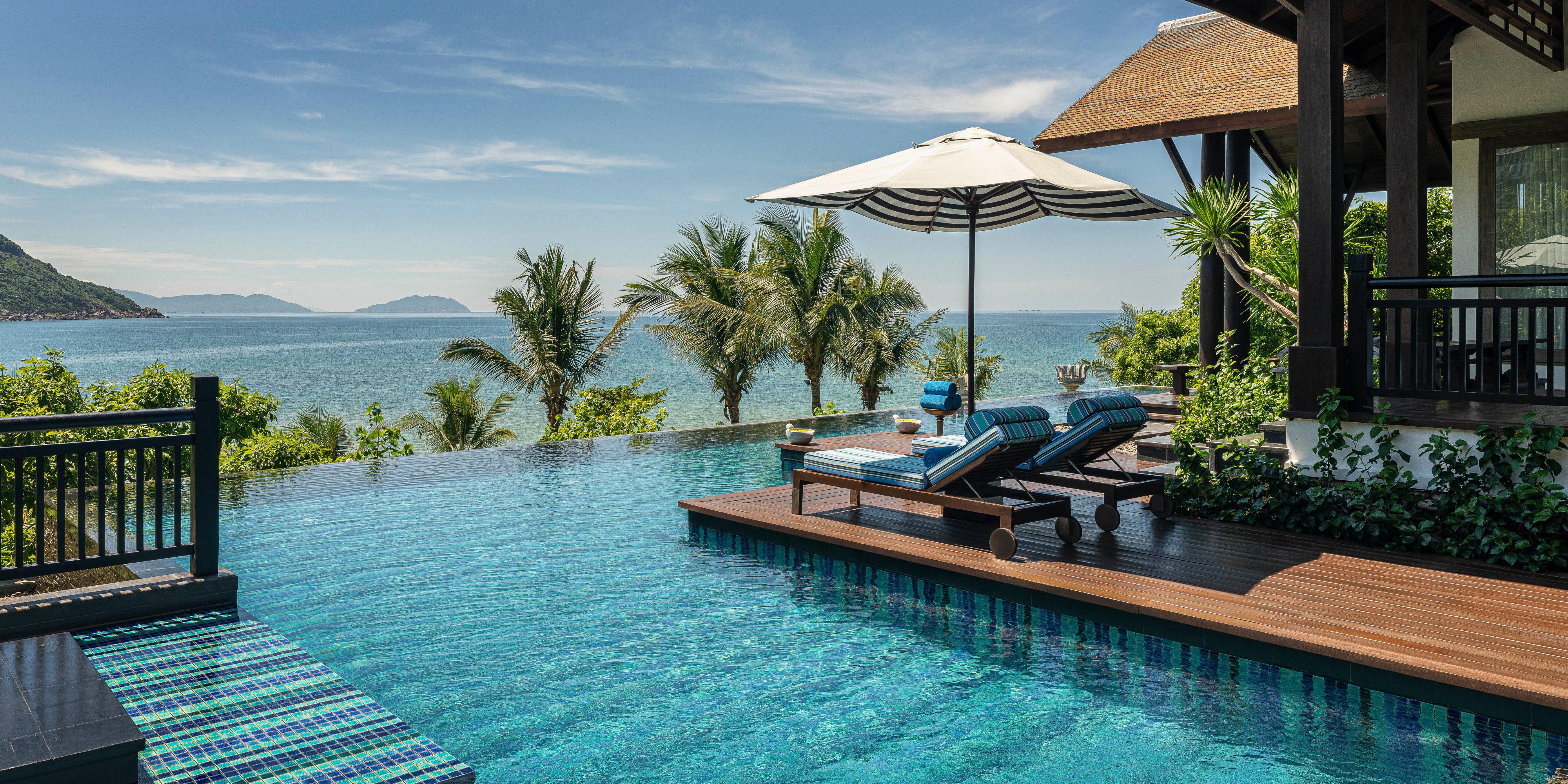 3Bedroom Sun Peninsula Residence with infinity pool