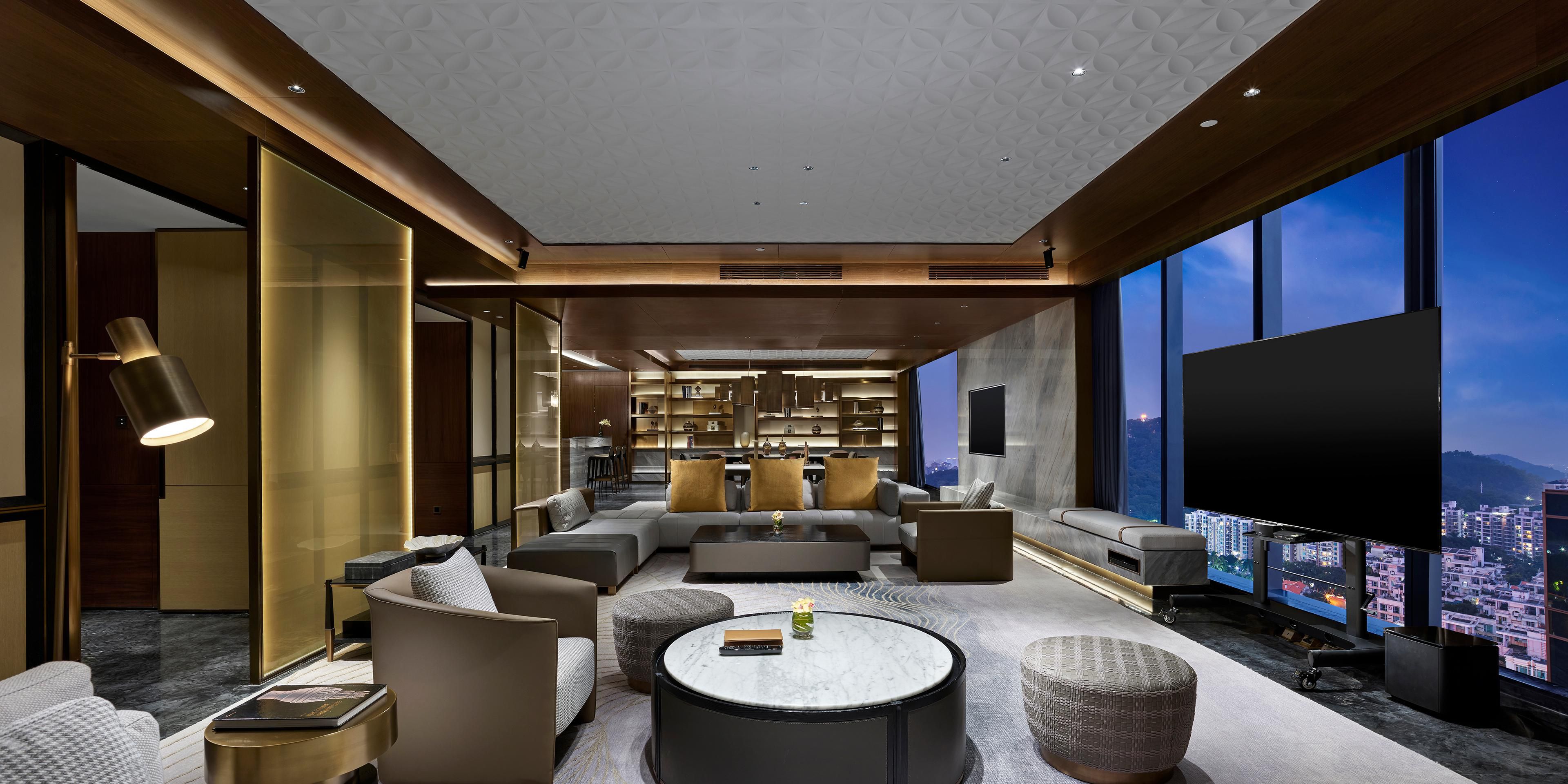 1 King Bed Presidential Suite - Living Room