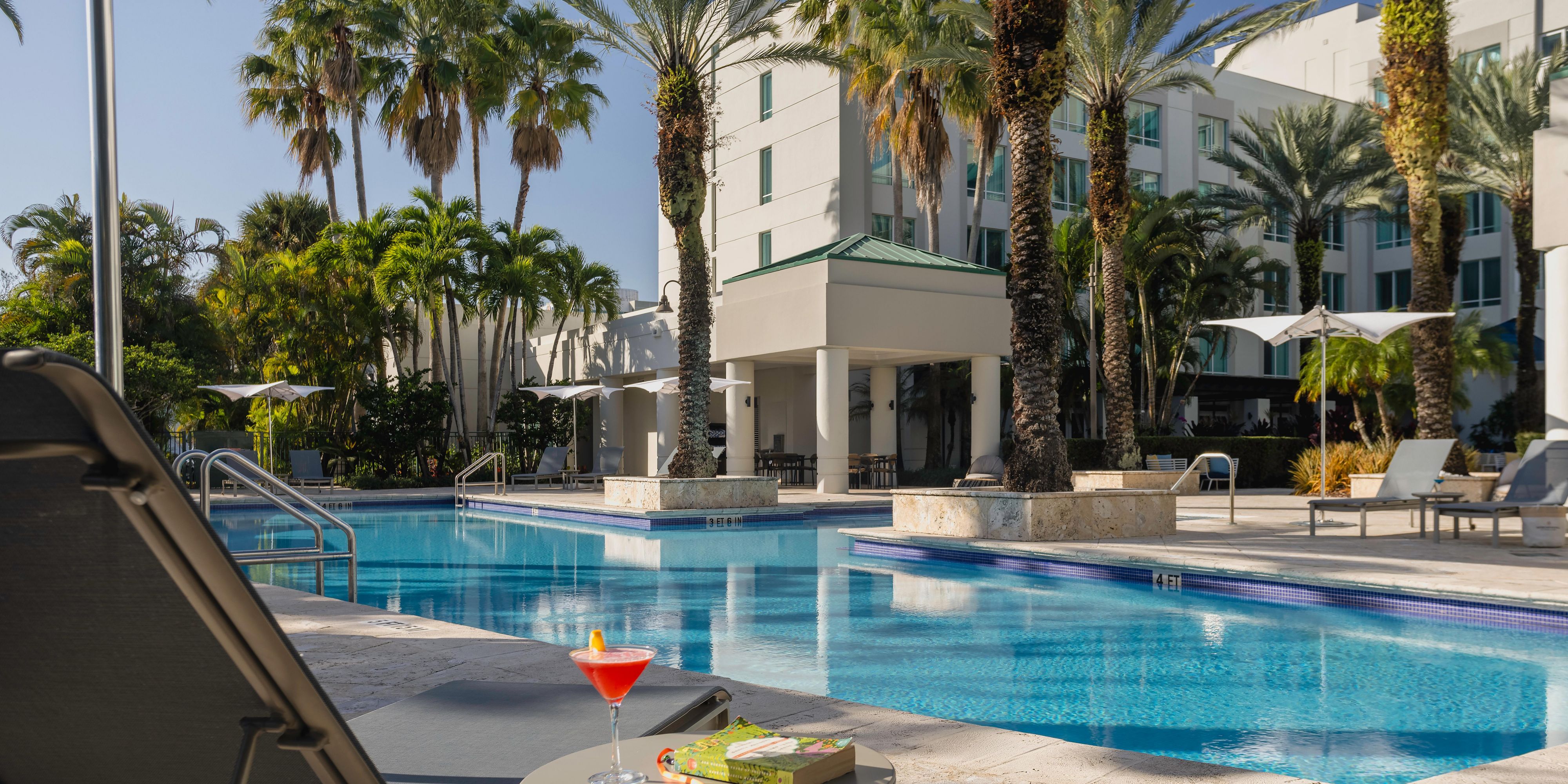 Disfrute esta Semana Santa con estilo en InterContinental Miami Doral. Relájese junto a la piscina y disfrute de una experiencia gastronómica en cualquiera de nuestros dos restaurantes. Descubra todo lo que Miami tiene para ofrecer, desde compras y playas hasta exposiciones y festivales. Aproveche descuentos exclusivos al reservar con anticipación.