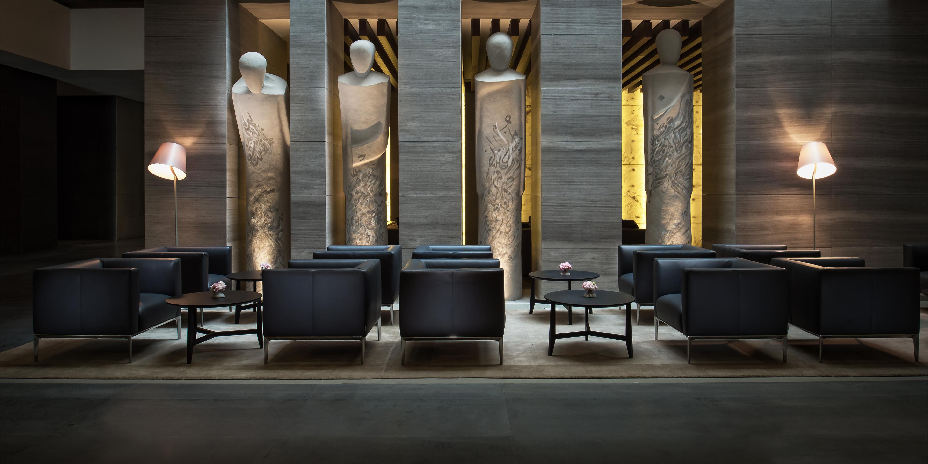 At InterContinental Dubai Marina, we have put art at the core of our design. With design furniture and bespoke art pieces scattered around, the lobby area also serves as an open-space gallery with statement statues and figurines.