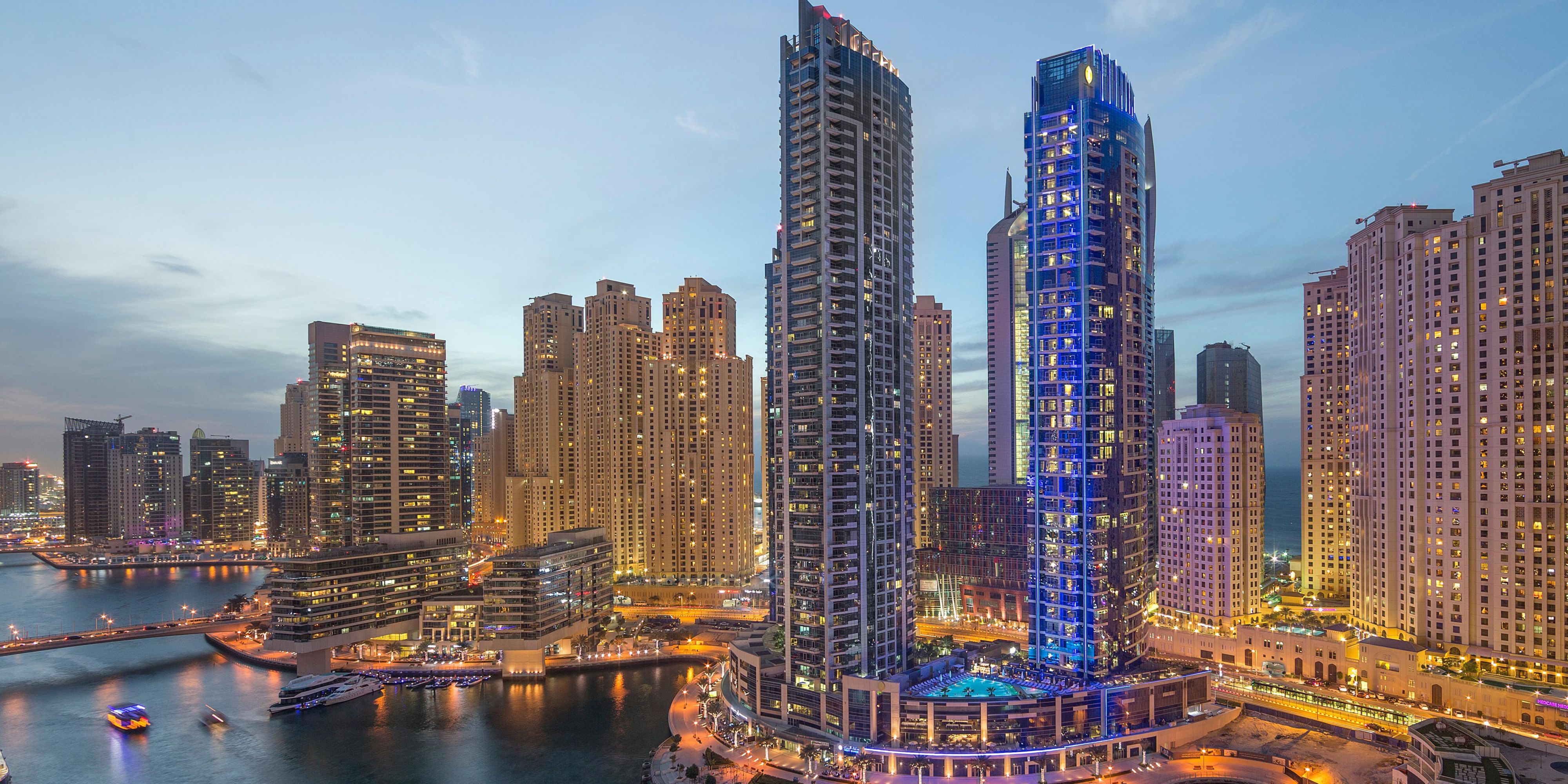 Intercontinental Dubai Marina の高級ホテル Dubai ジョージア インターコンチネンタルホテルズ リゾーツ