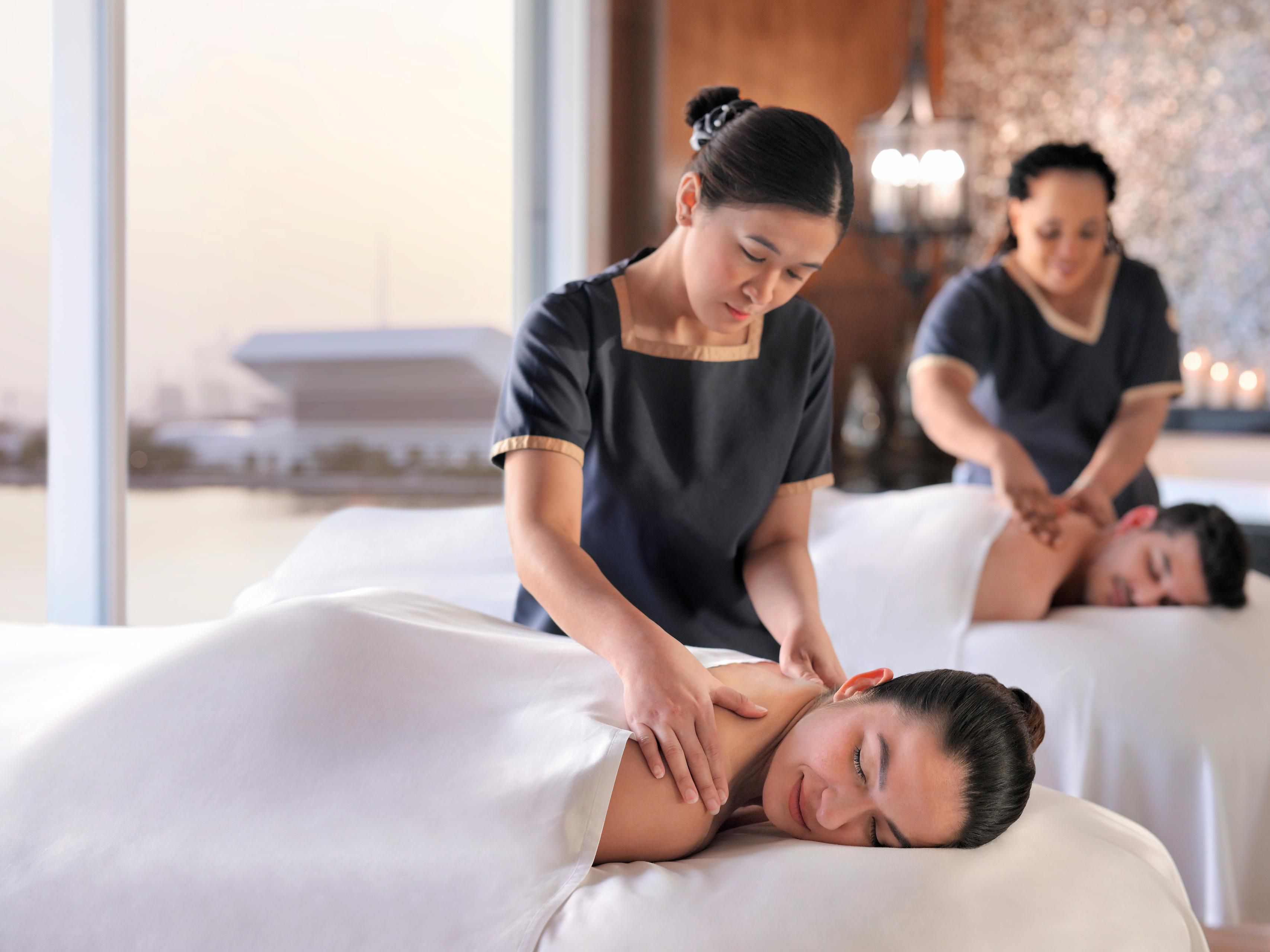 Couples massage at SPA InterContinental