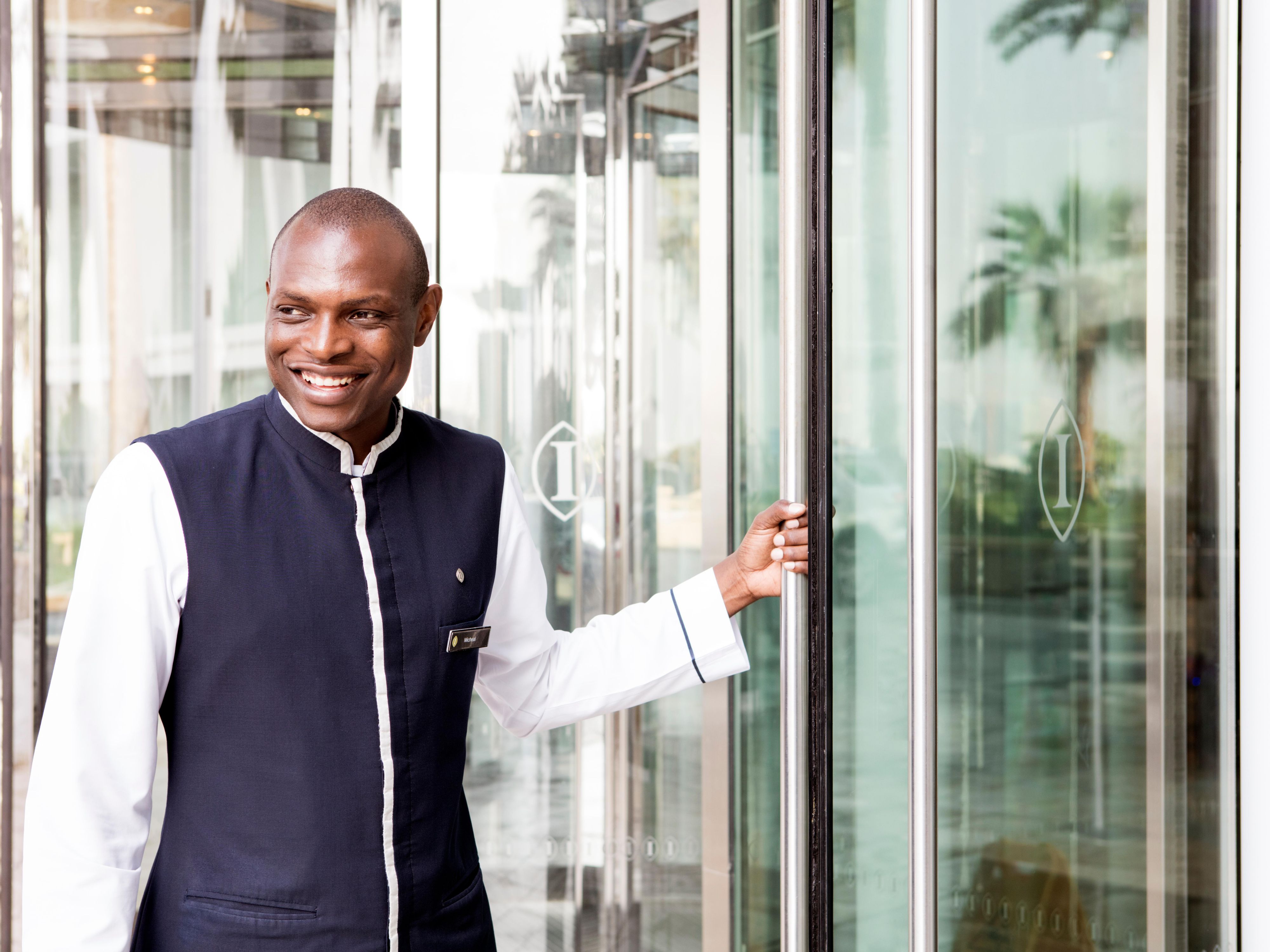 Be welcomed with a vibrant smile from the moment you arrive