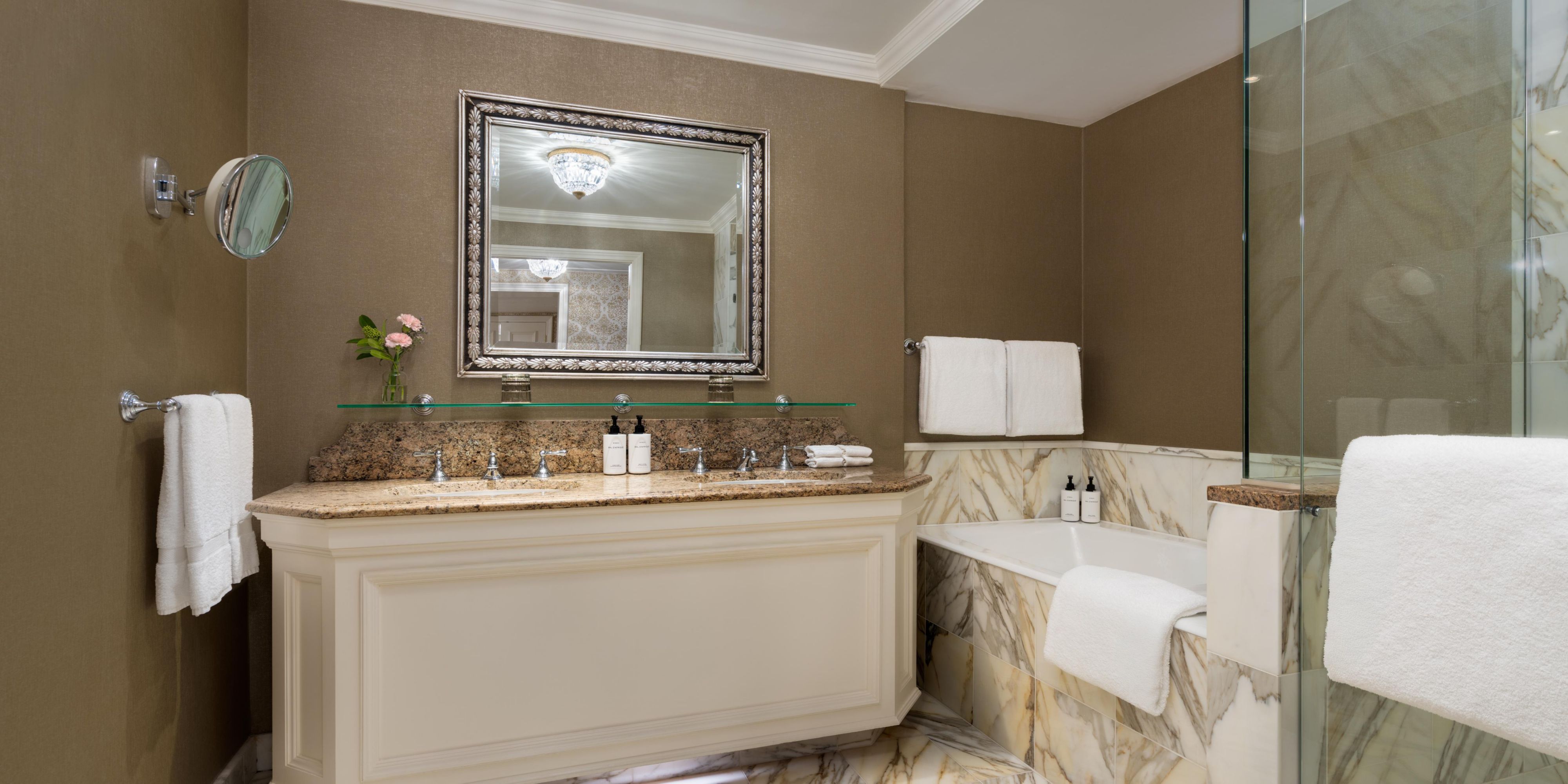 Italian Marble Bathroom with Byredo bathroom amenities