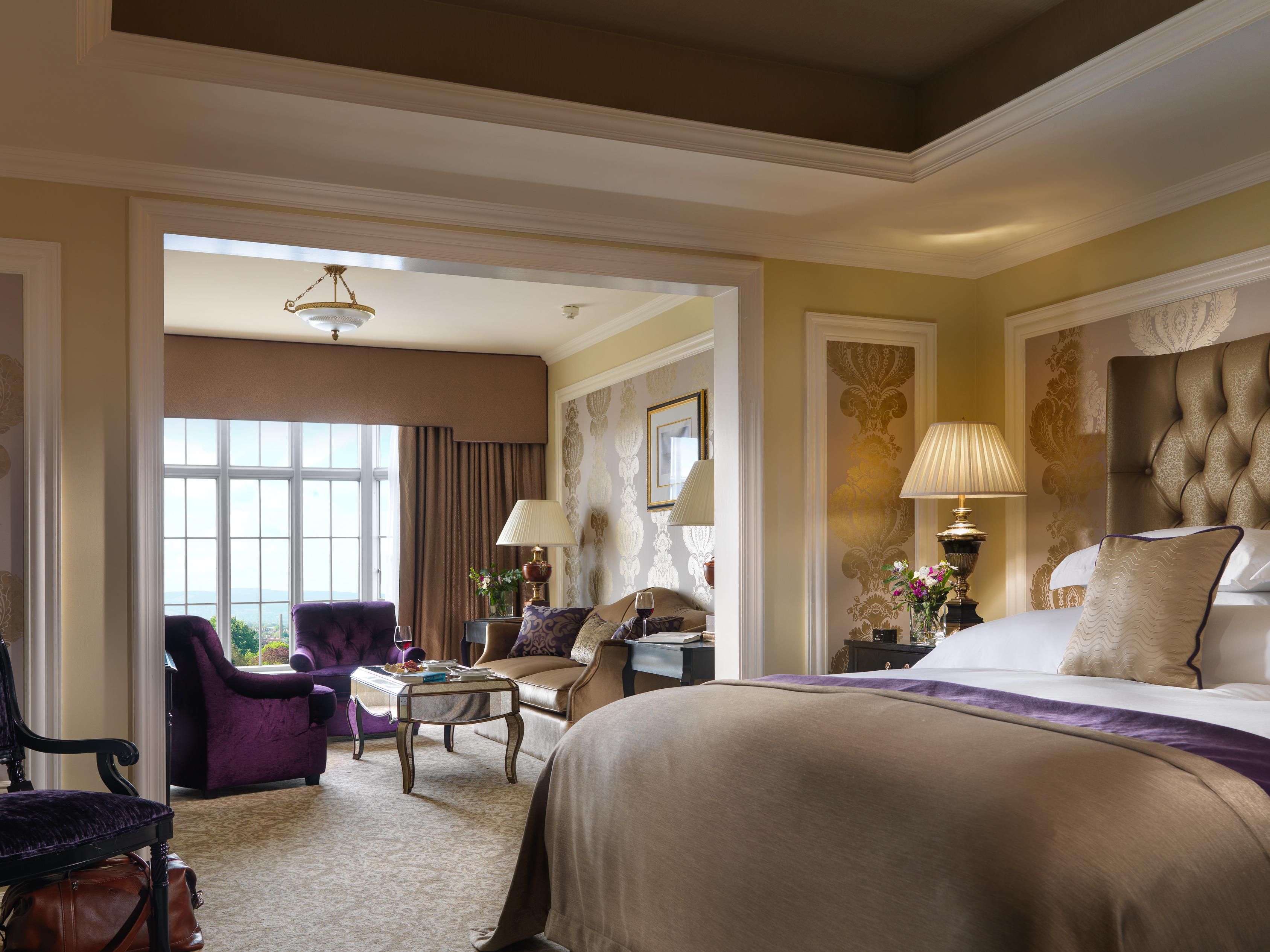 Luxurious open plan Junior Suite with spacious lounge