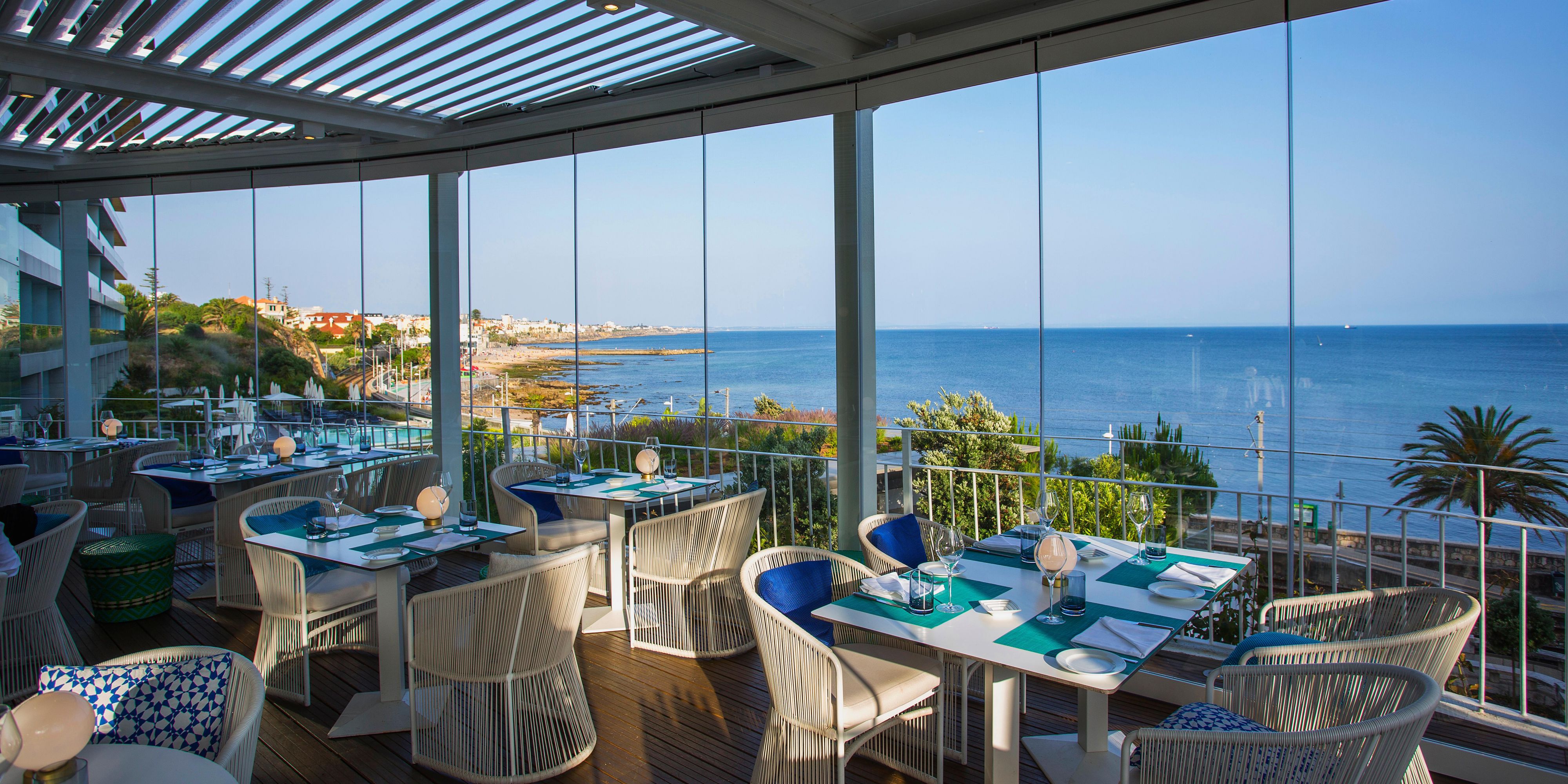 Discover Villa Atlantico, where you can celebrate love and have your wedding experience in an idyllic setting by the Atlantic Ocean. Let our team of wedding experts help you plan the perfect day, down to every detail.