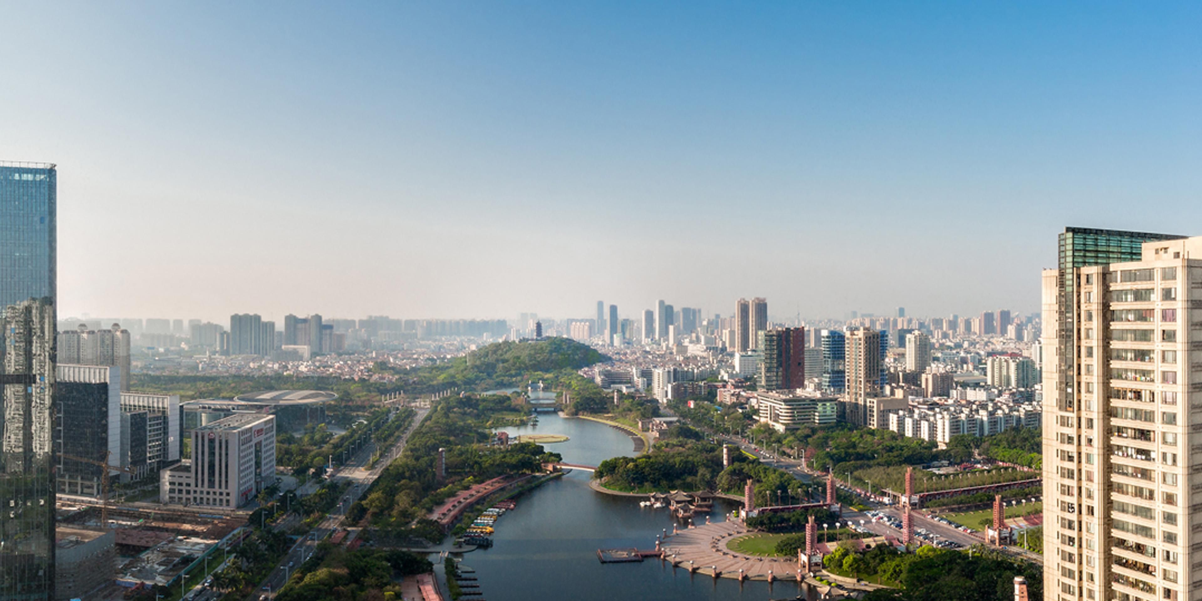 Qiandeng Lake Day View