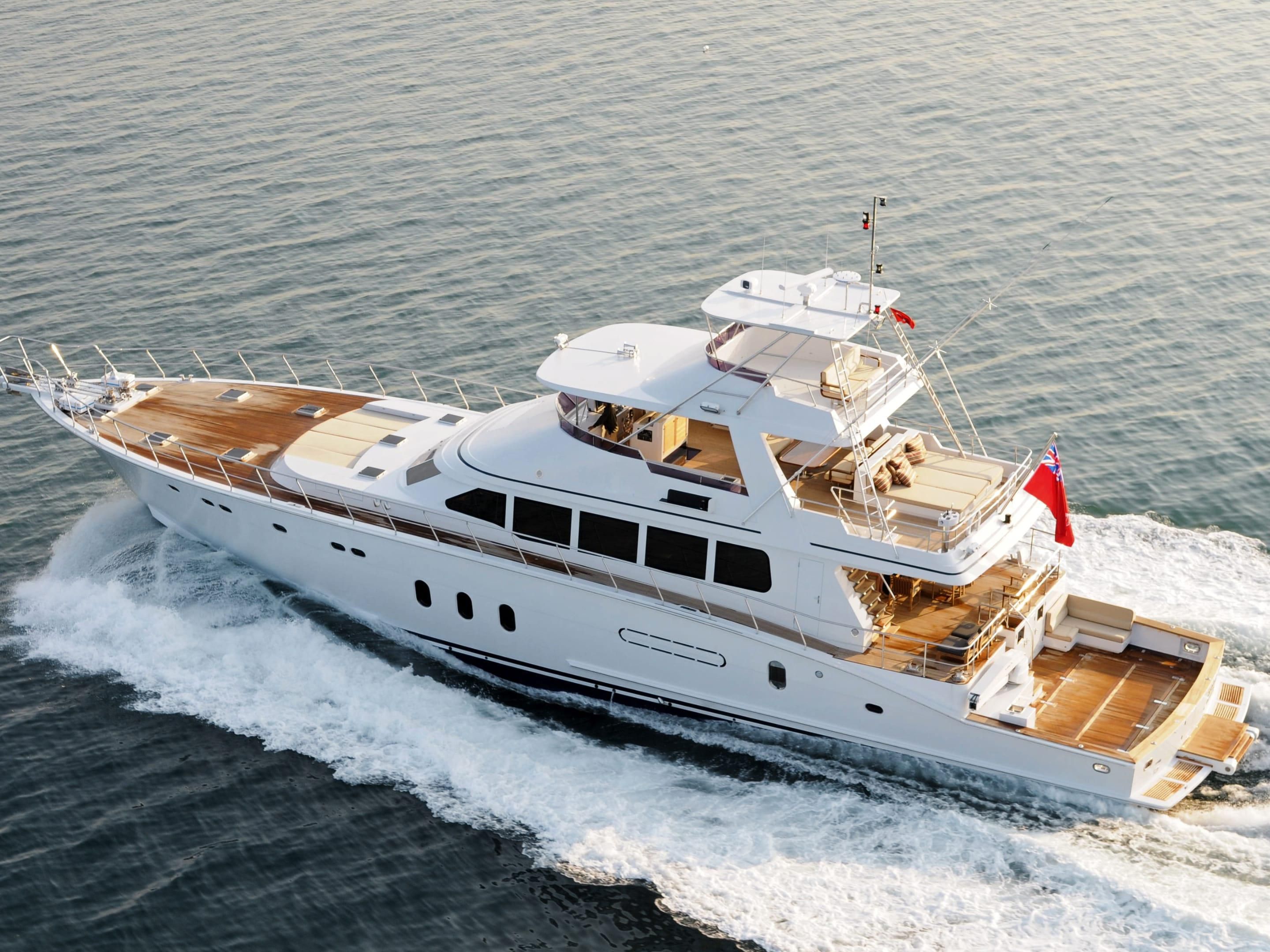 Discover Fujairah’s coastline in style aboard a luxury yacht