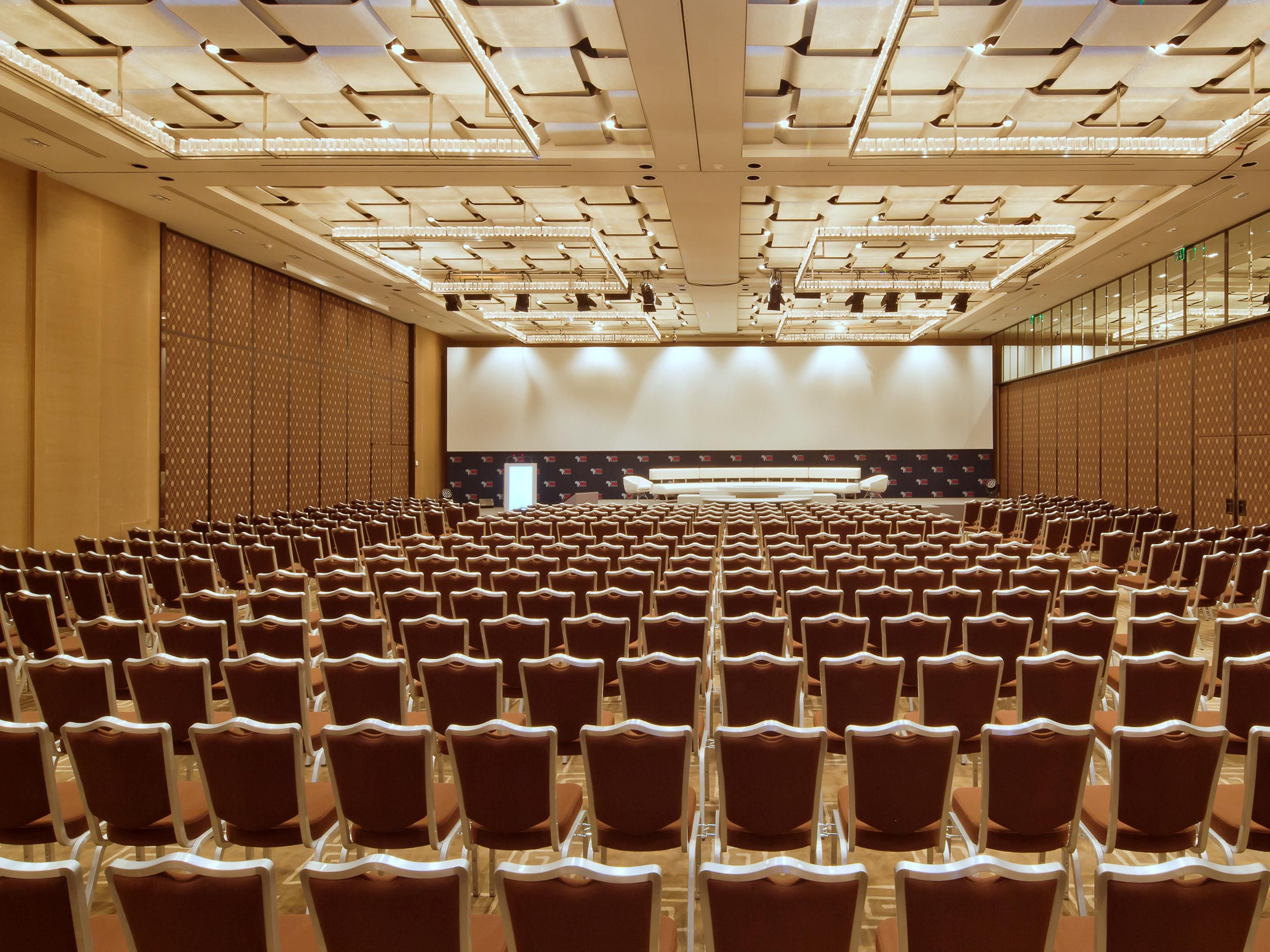 Host your biggest convention in our pillarless ballroom