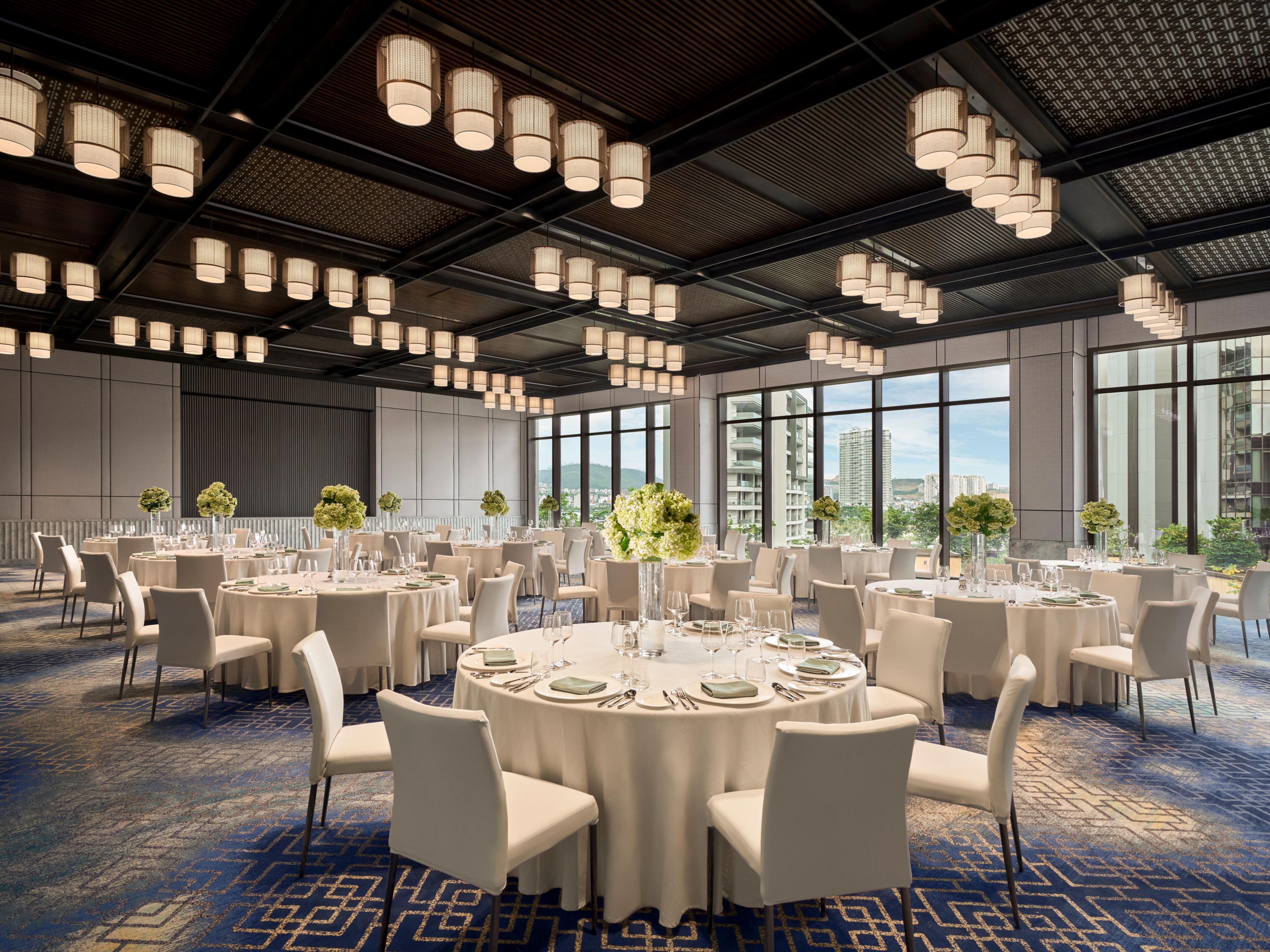 Cat Ba Ballroom – Cabaret Setup