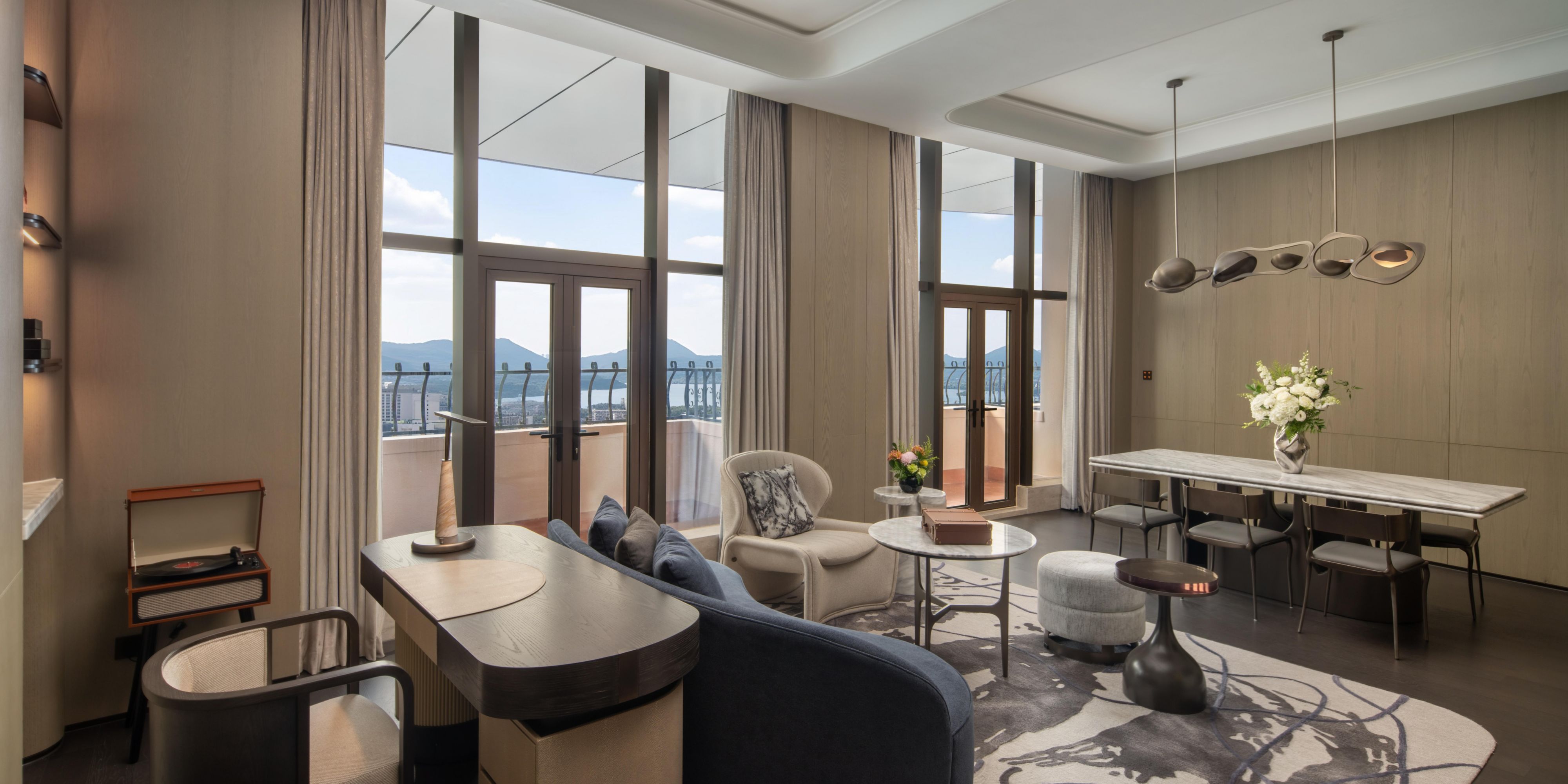 Collector Suite Living Room
