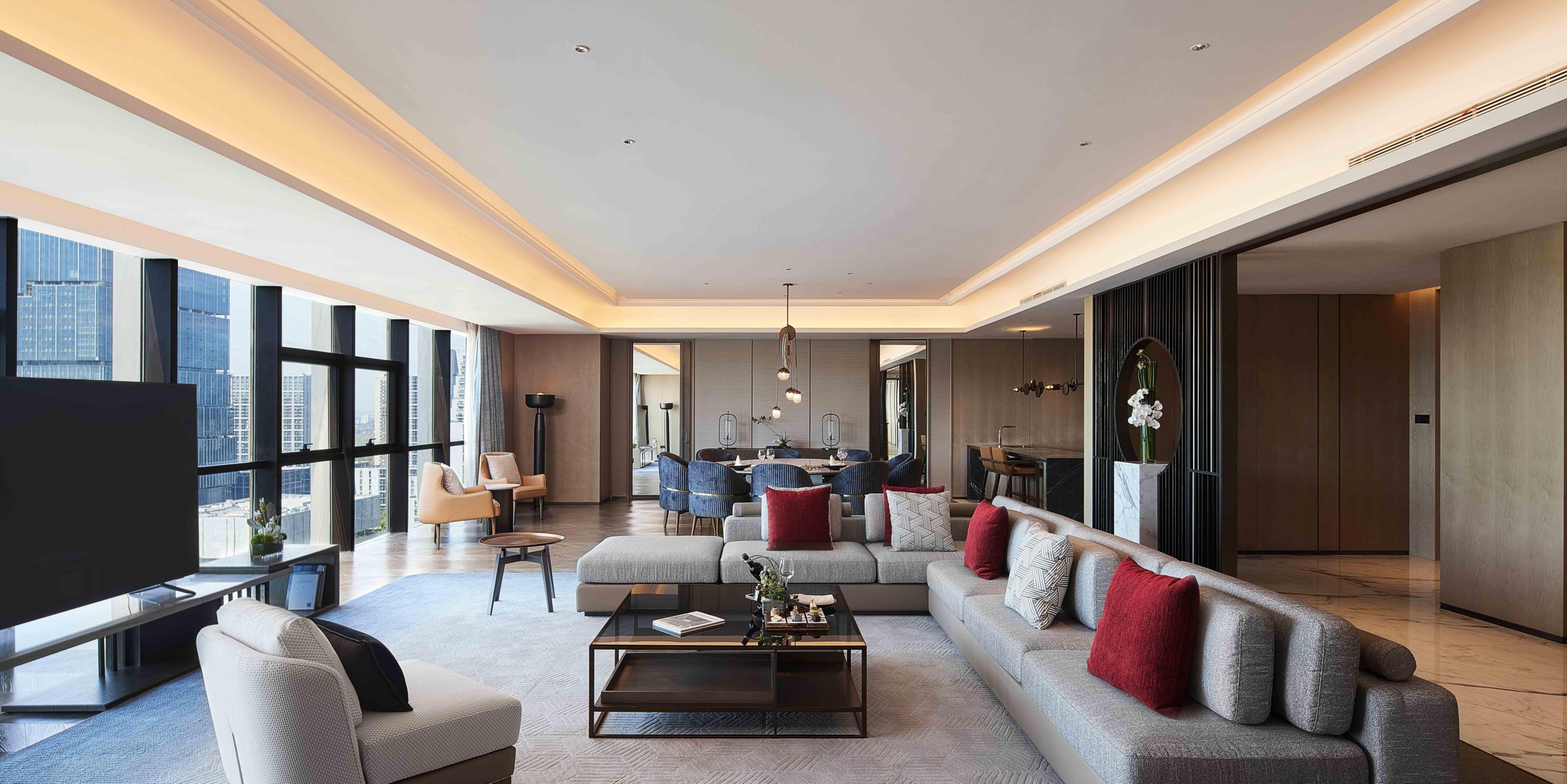 Royal Suite Living Room