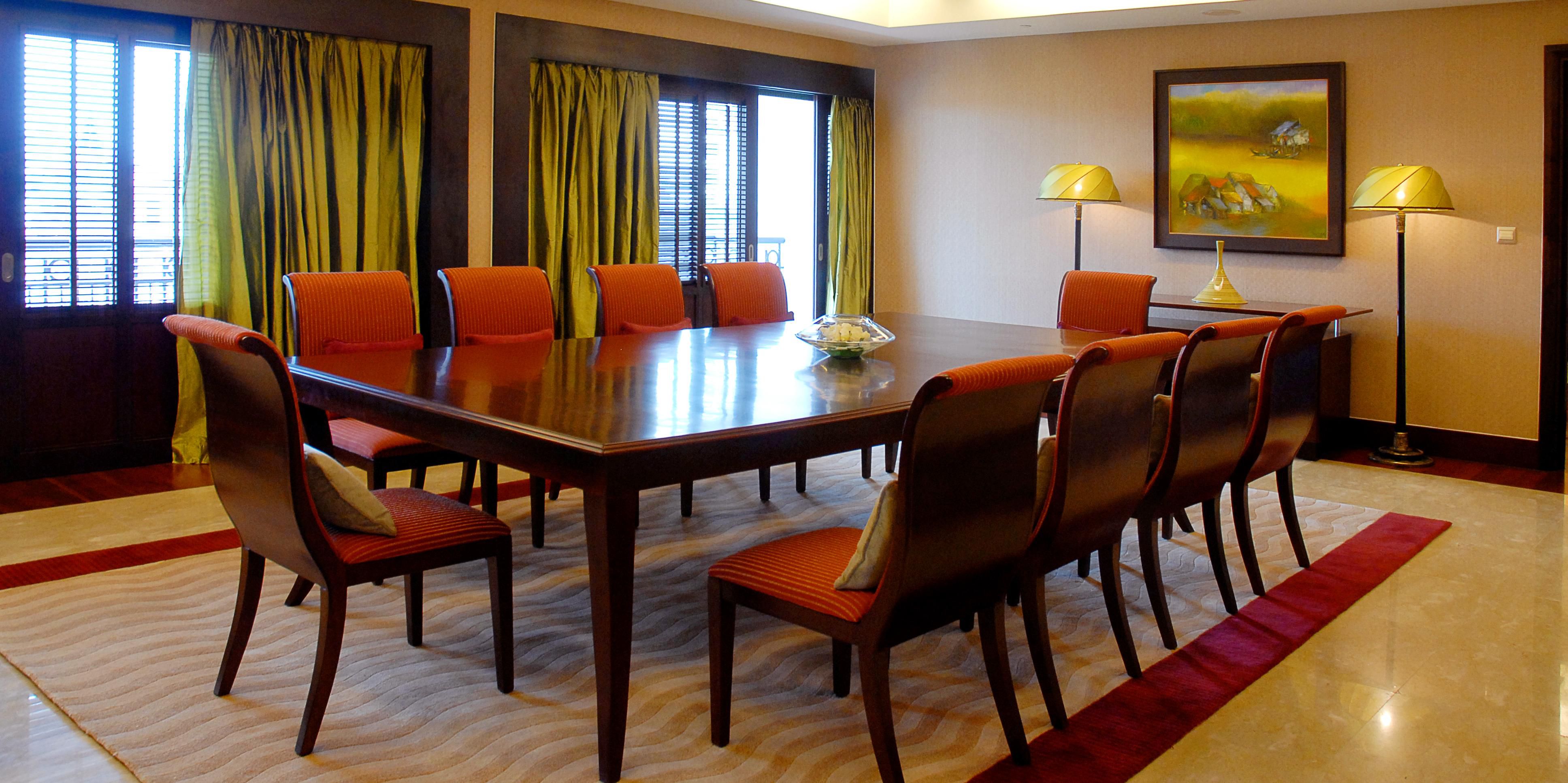 2 King 2 Bedroom Presidential Suite - Dining Room