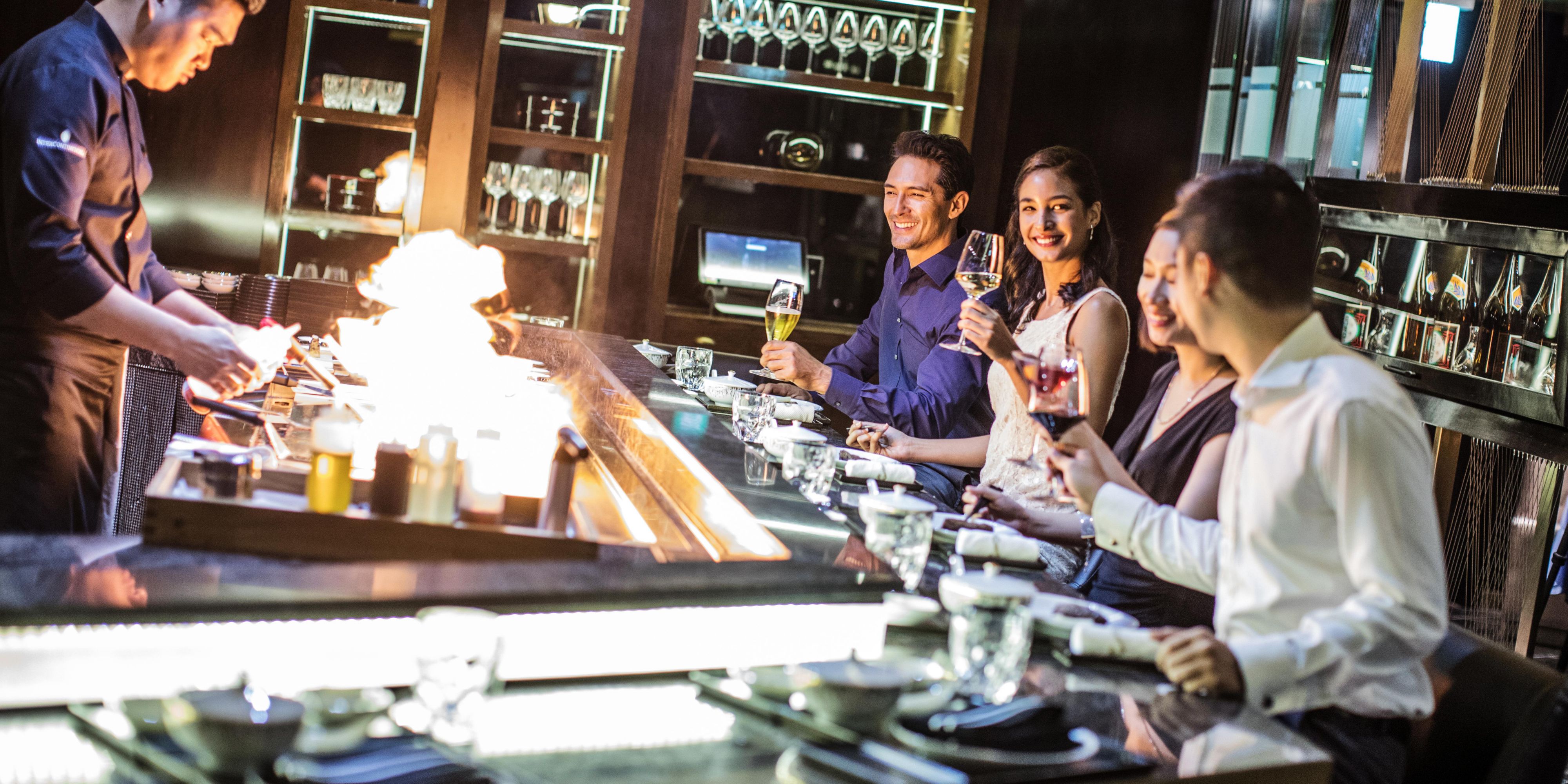 We are proud to bring a truly authentic experience at Stellar Teppanyaki, exclusive to InterContinental Hanoi Landmark72 – where bespoke diners can enjoy the art of Teppanyaki in Hanoi – a traditional Japanese style iron griddle cooking, one of the best ways to serve beef and many other ingredients including fresh seafood and vegetables.