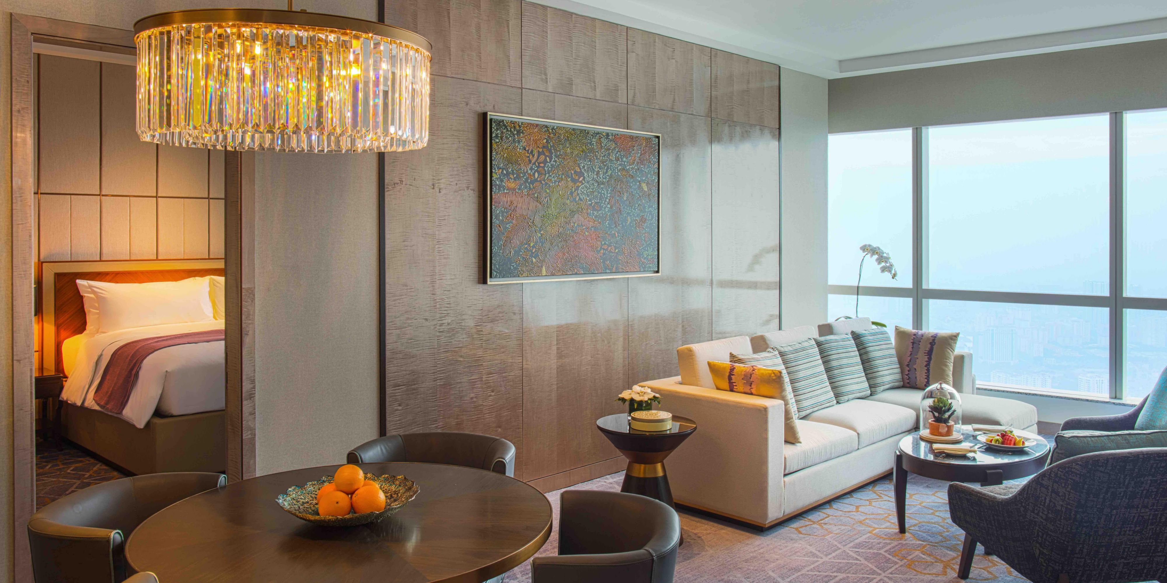 Suite's extra Living Room area