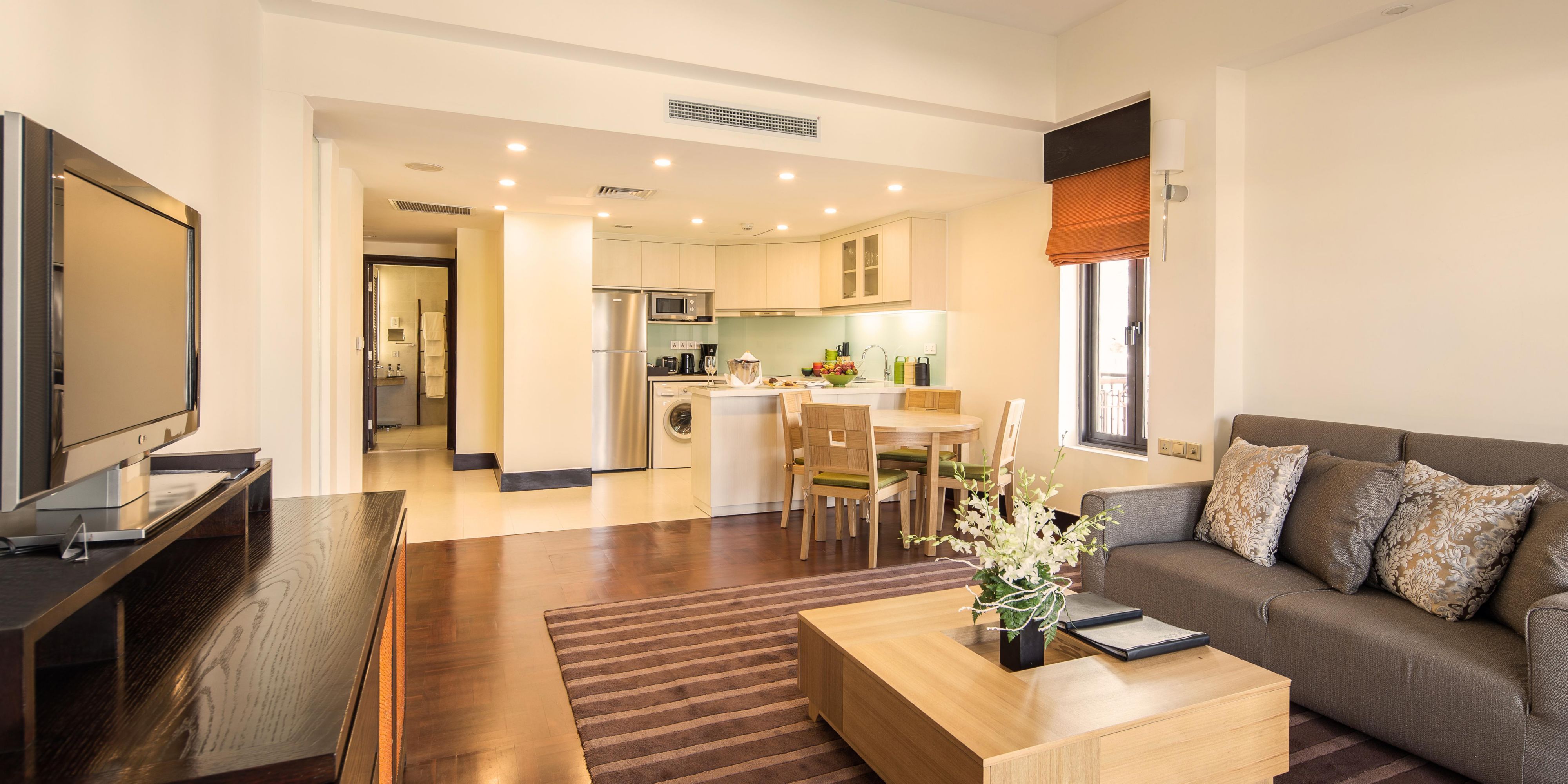 InterContinental Hanoi Westlake introduces a range of luxury residences. The residences include one, two and three bedroom options featuring all the amenities and services you have come to expect from the InterContinental brand.
