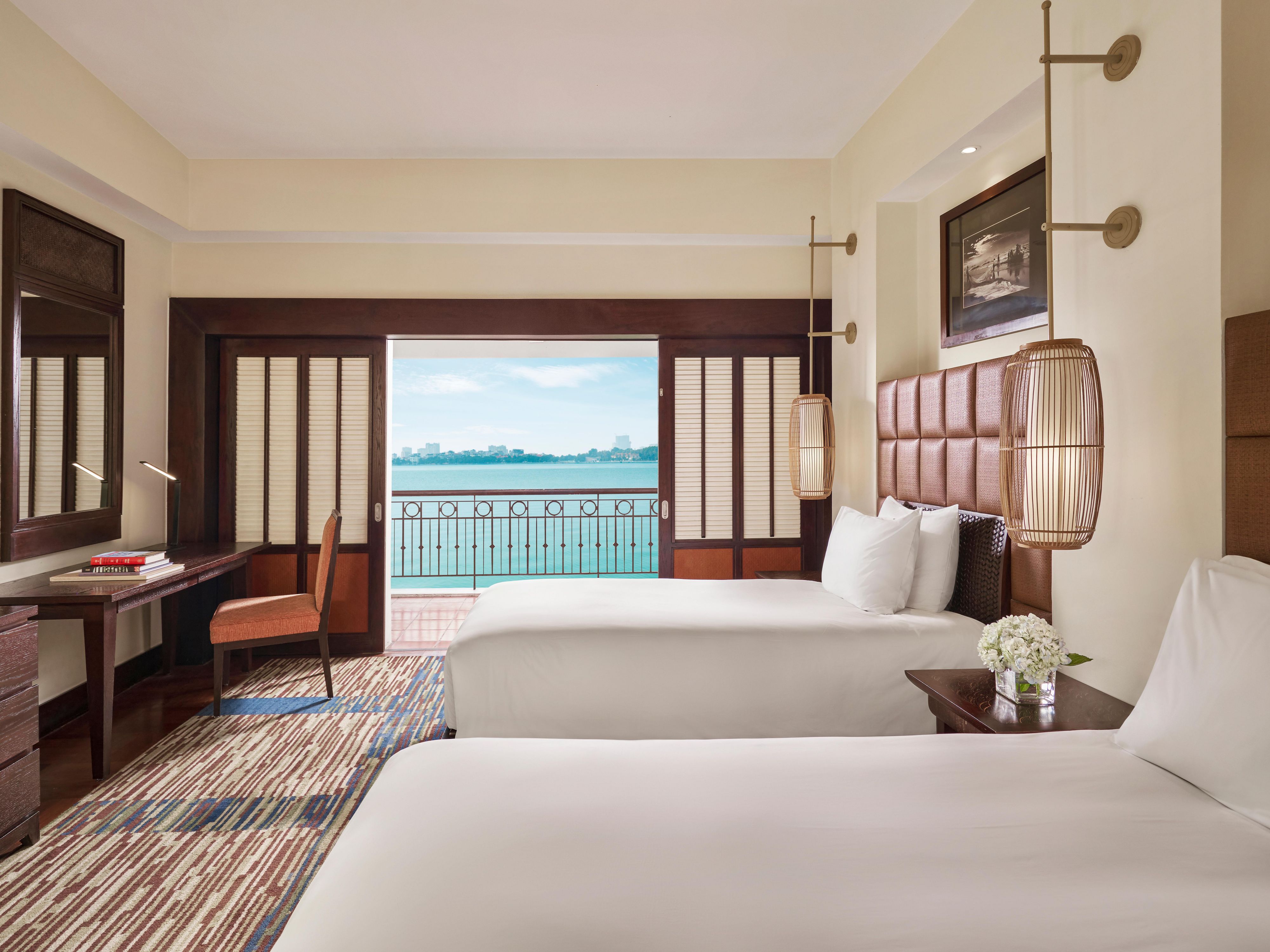 Twin Beds Classic Overwater Lake View 