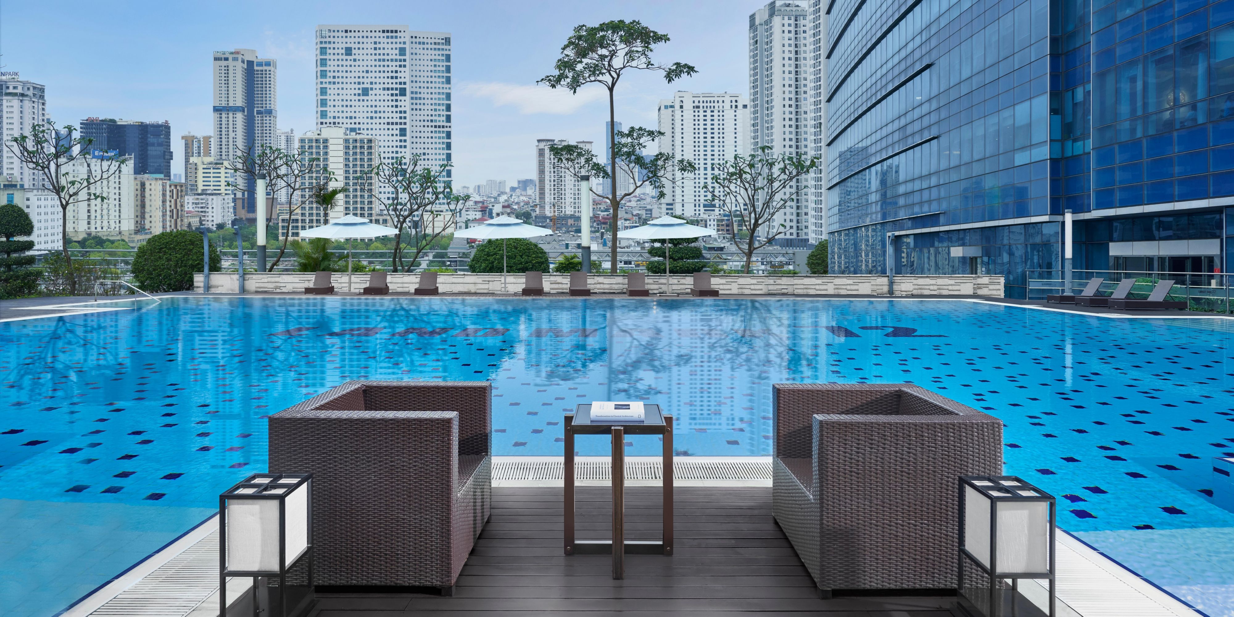 Club InterContinental Lounge ที่ใหญ่ที่สุดในเอเชียตะวันออกเฉียงใต้