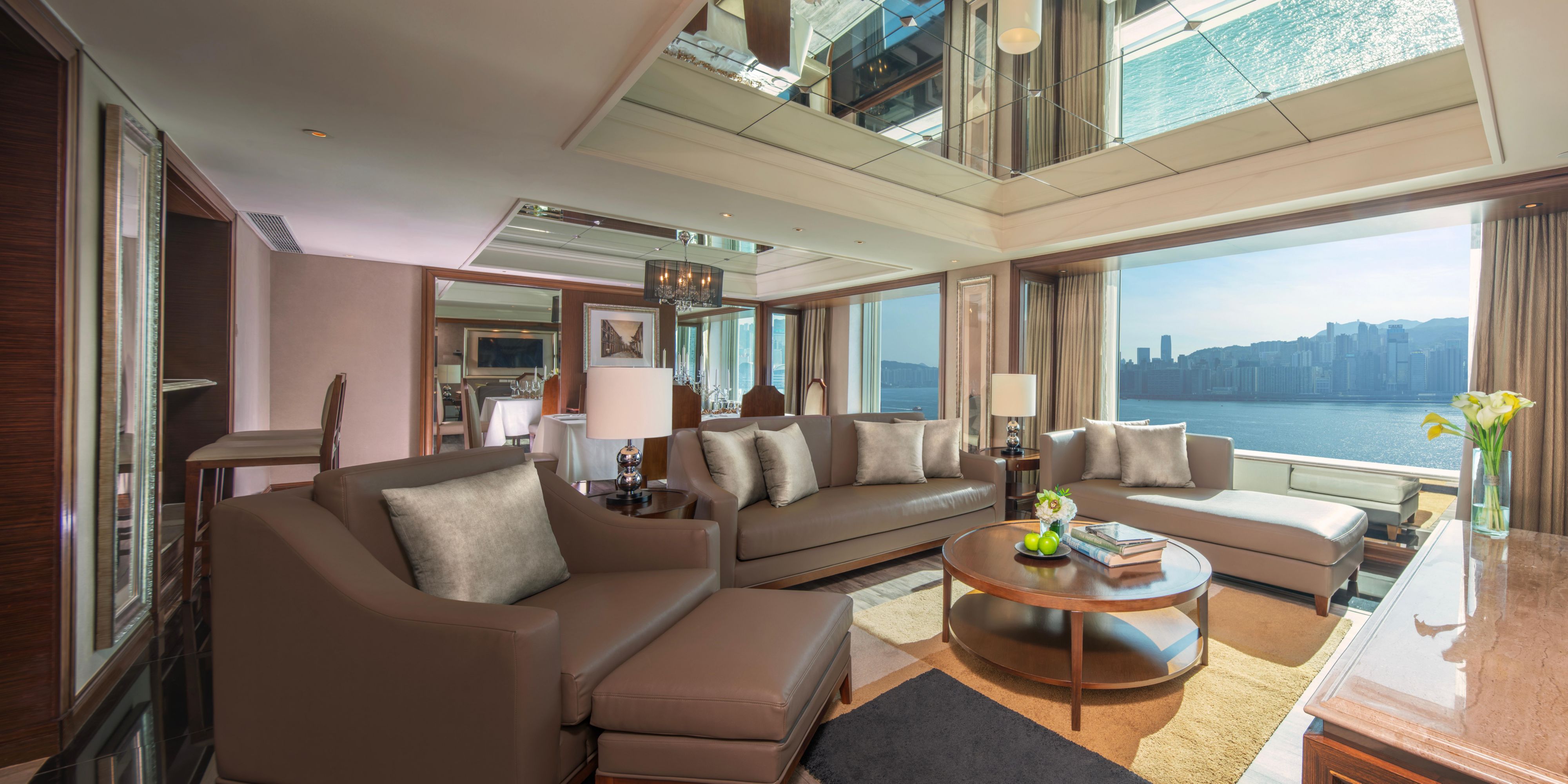 Grand Stanford Signature Suite