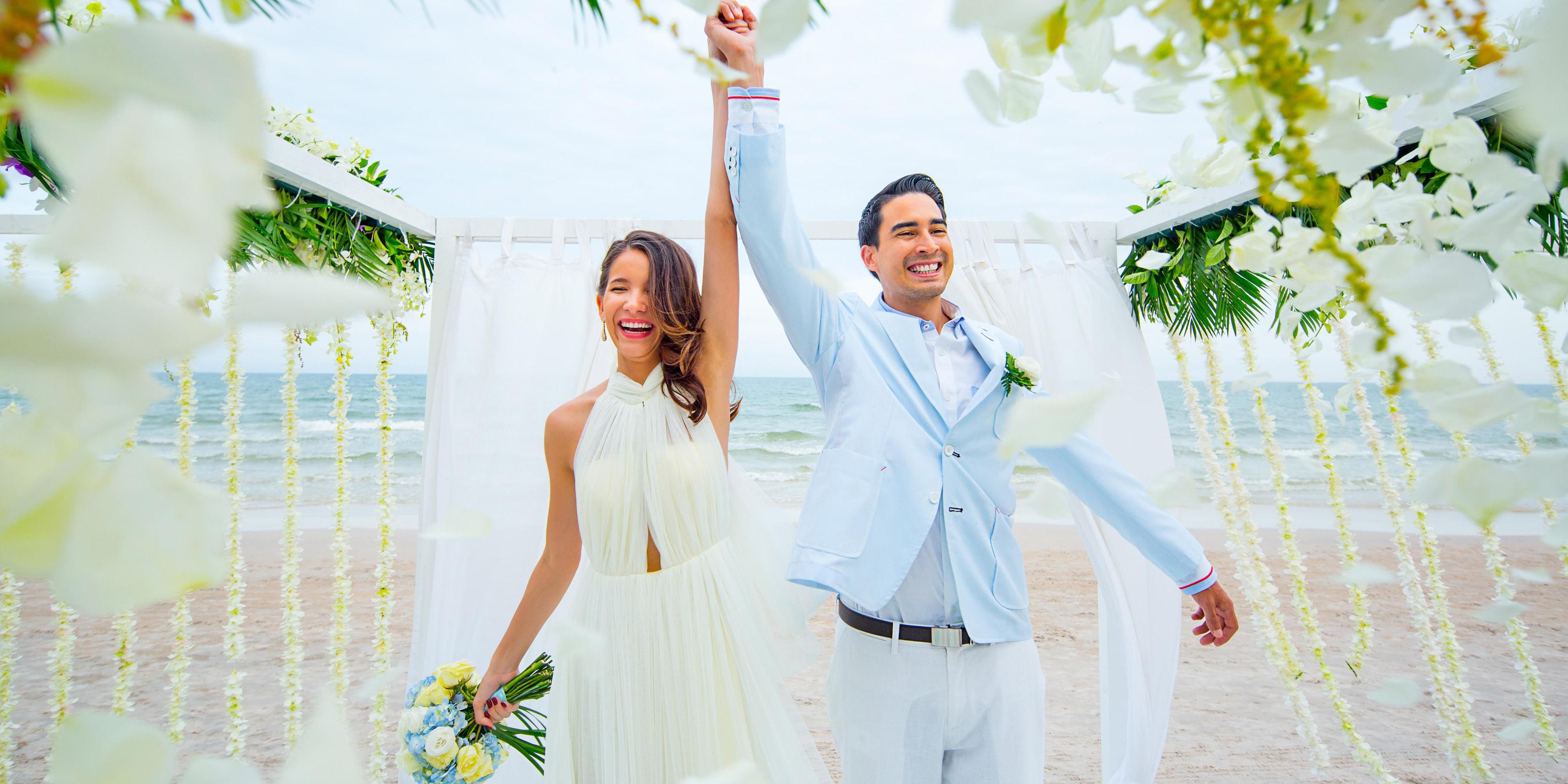 Forever love deserves a location unlike any other. InterContinental Hua Hin Resort is the perfect wedding destination for you. Let our experienced events team coordinate every detail of your perfect day.