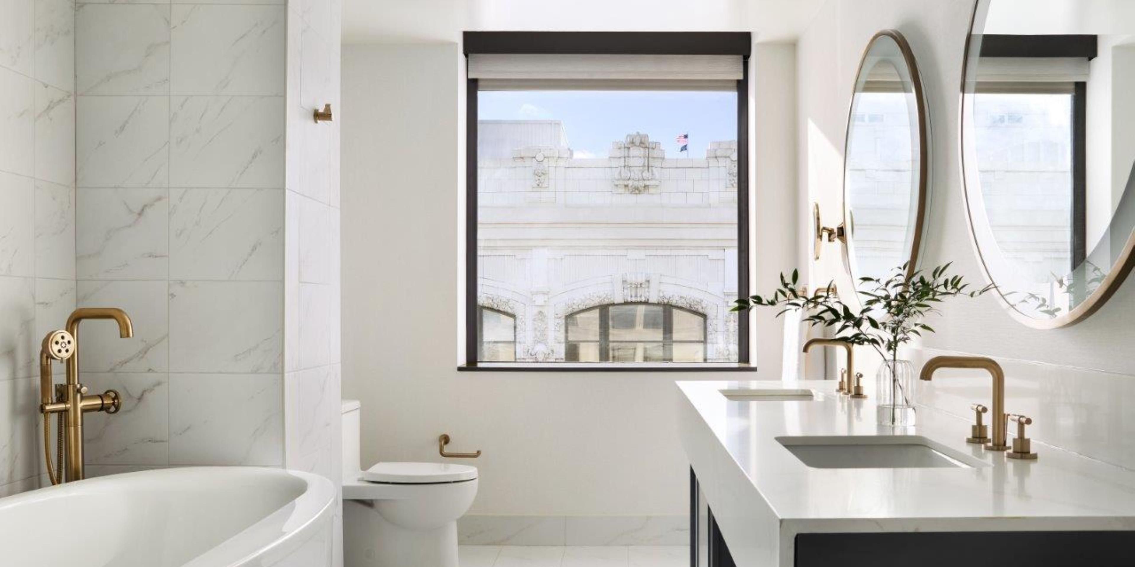 Luxury Suite Bathroom