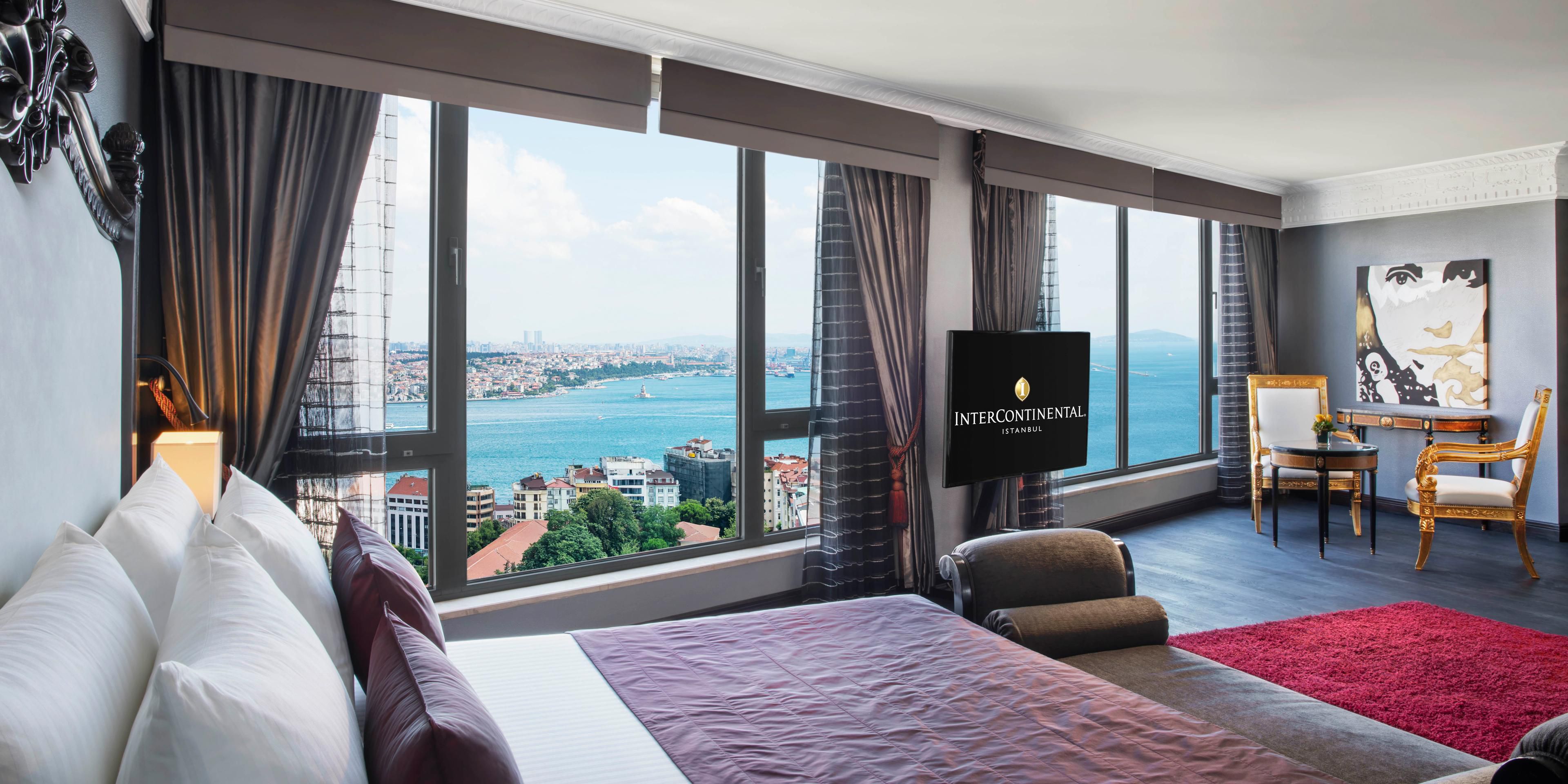 Voted Best Suite in Turkey by the World Travel Awards, our Concept Suite offers smart design and breathtaking views. Experience exceptional accommodations at one of our exquisite suites. 