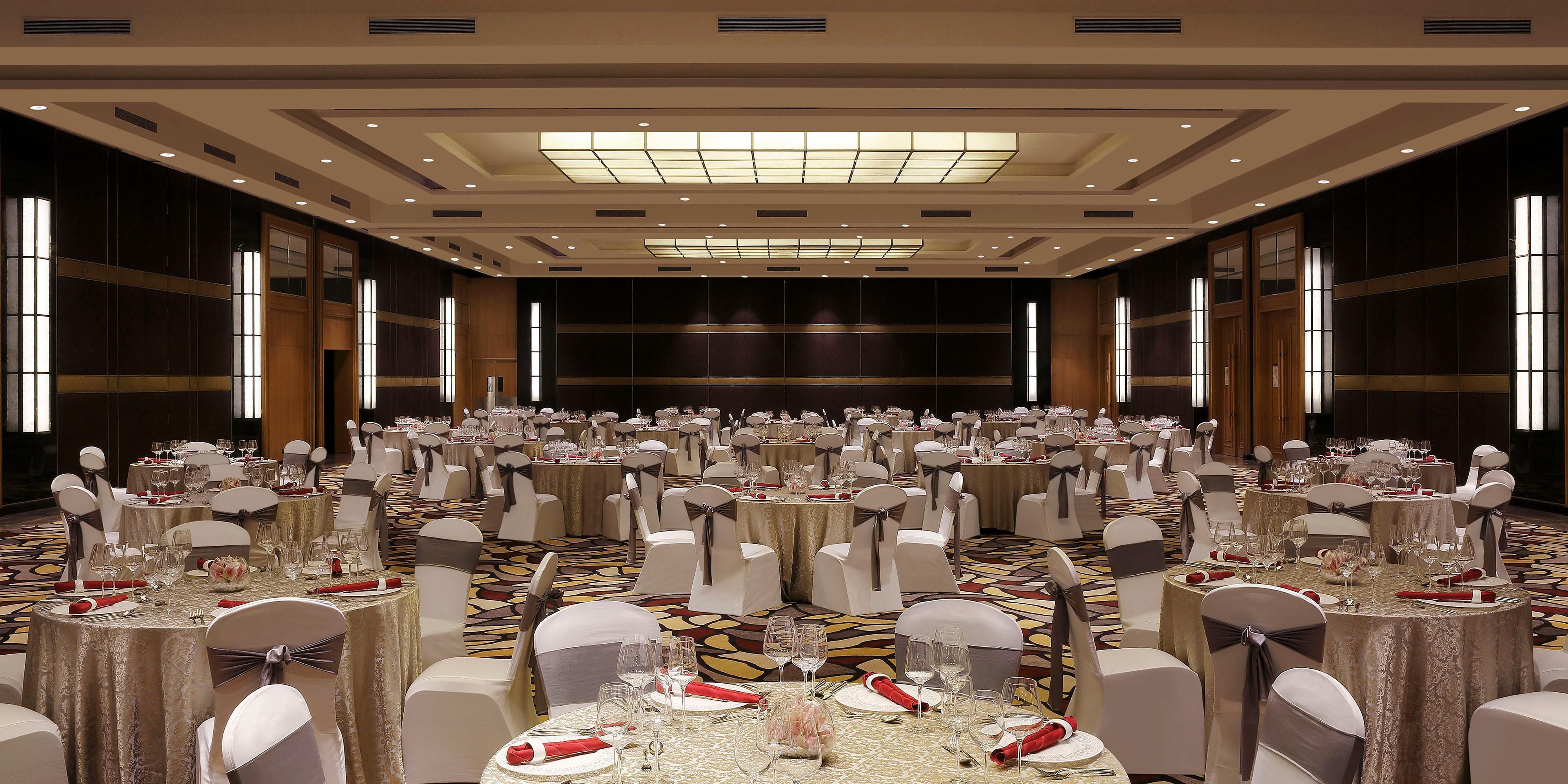 Encompassing a generous 51,000 square feet, the hotel offers an array of state-of-the-art indoor and outdoor venues. Immerse yourself in the elegance of our pillarless ballroom or bask in the vast expanse of our 31,000-square-foot open-air lawn. Your event's canvas is poised, ready to be transformed into a masterpiece.