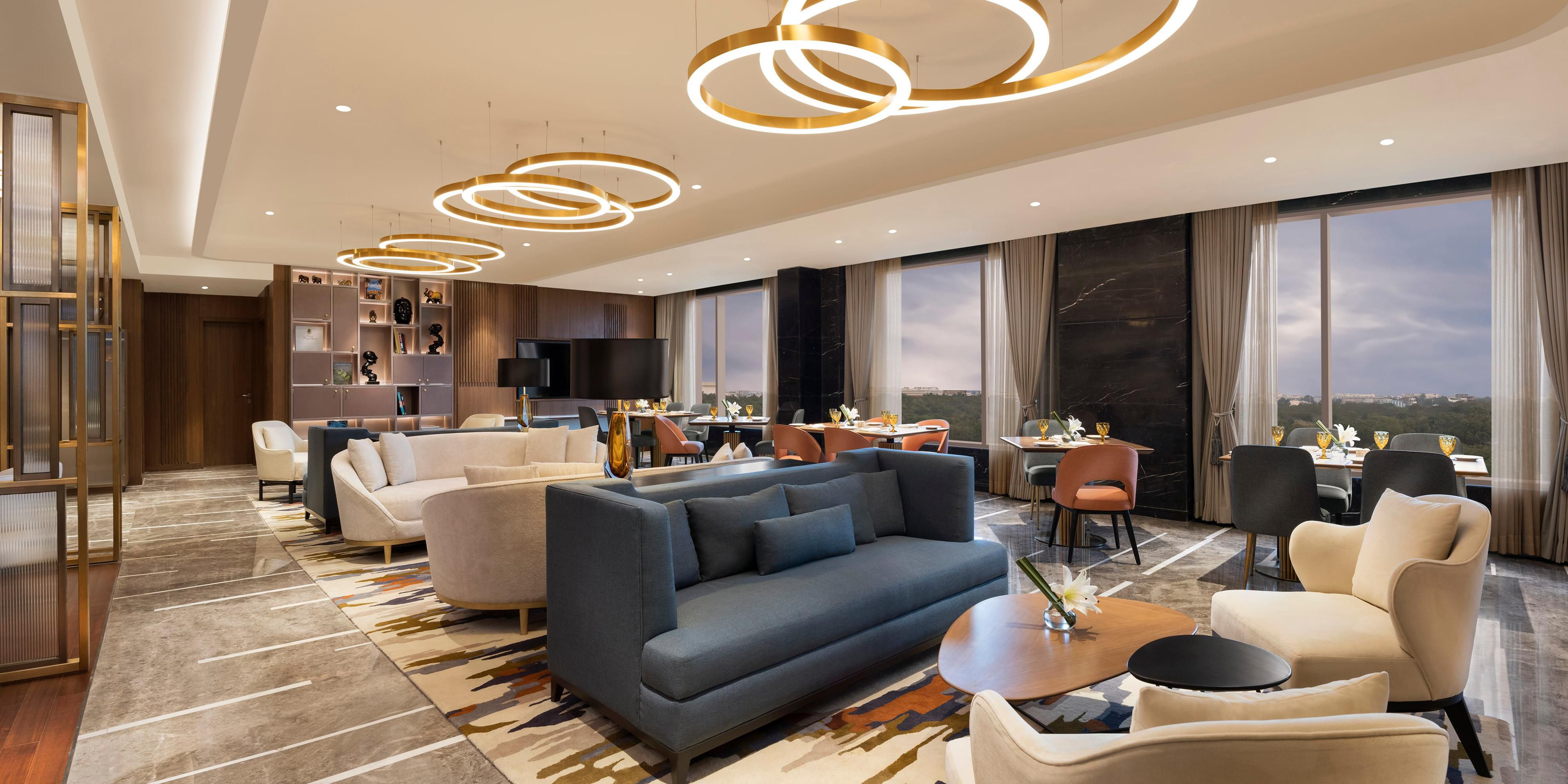 Enjoy exclusive access to the Club InterContinental Lounge and a wide array of other amenities and services, immersing yourself in unparalleled comfort and indulgence throughout your stay. 