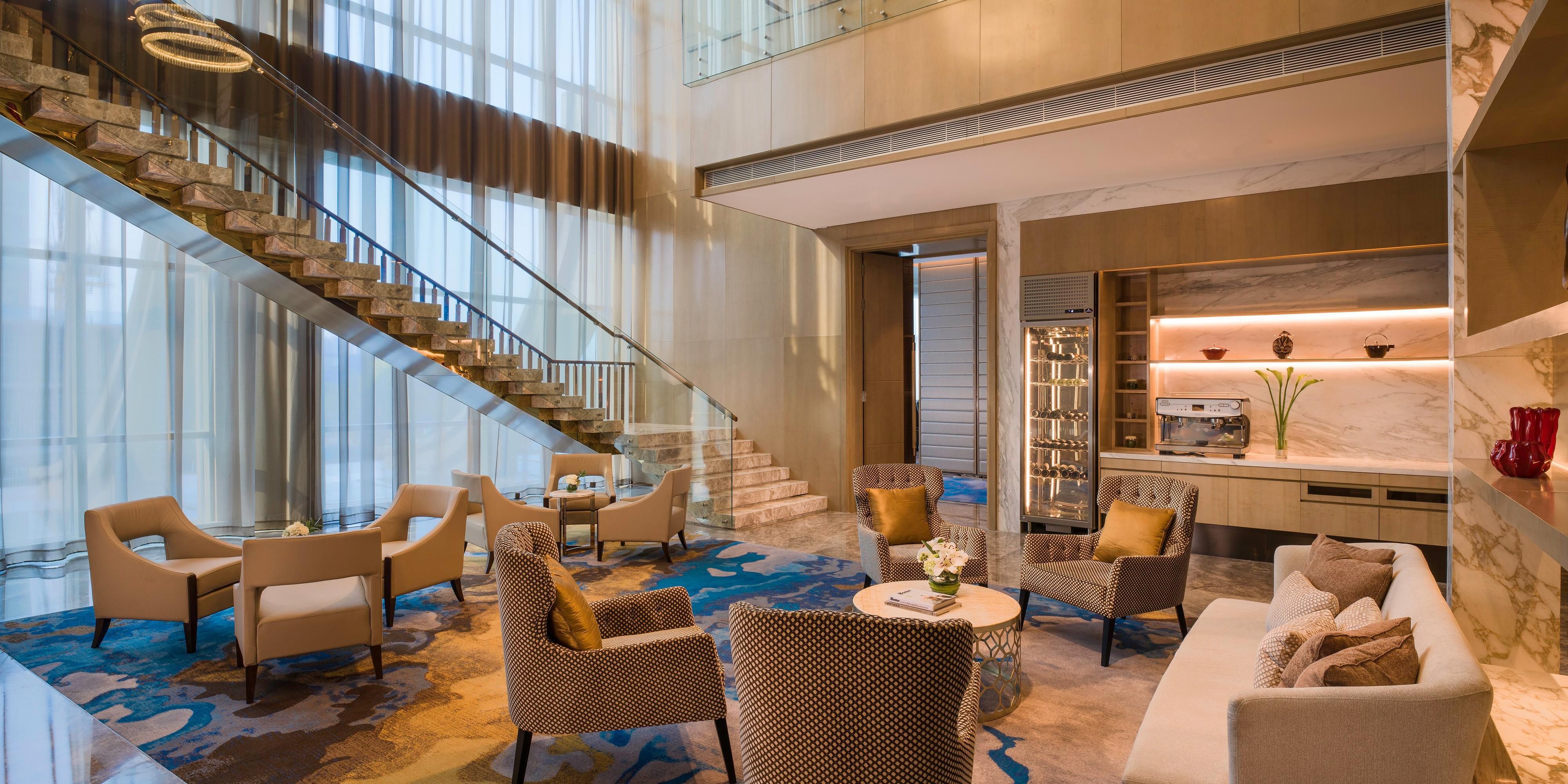 InterContinental Meetings® menawarkan ruang pertemuan modern di Jakarta. Seorang butler dideikasiakn khusus siap memberikan pengalaman sempurna bagi para delegasi. The Studios, menawarkan ruang ruang pertemuan berkonsep Club yang terinspirasi  dari suasana santai yang dirancang untuk membantu merangsang diskusi untuk lebih produktif.