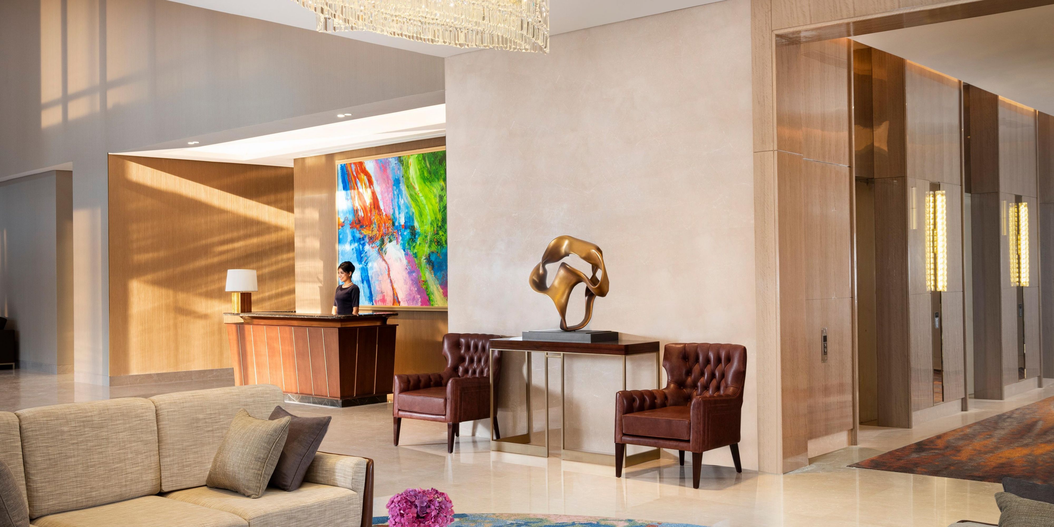 Take the advantage of being next to the adjoining luxurious InterContinental hotel, where it provides you with various options of meeting  and event venues that can accommodate up to 3,000 guests.  Whether you are planning for a conference, corporate meeting, or a social gathering, the hotel has the ideal venues to match your event requirements
