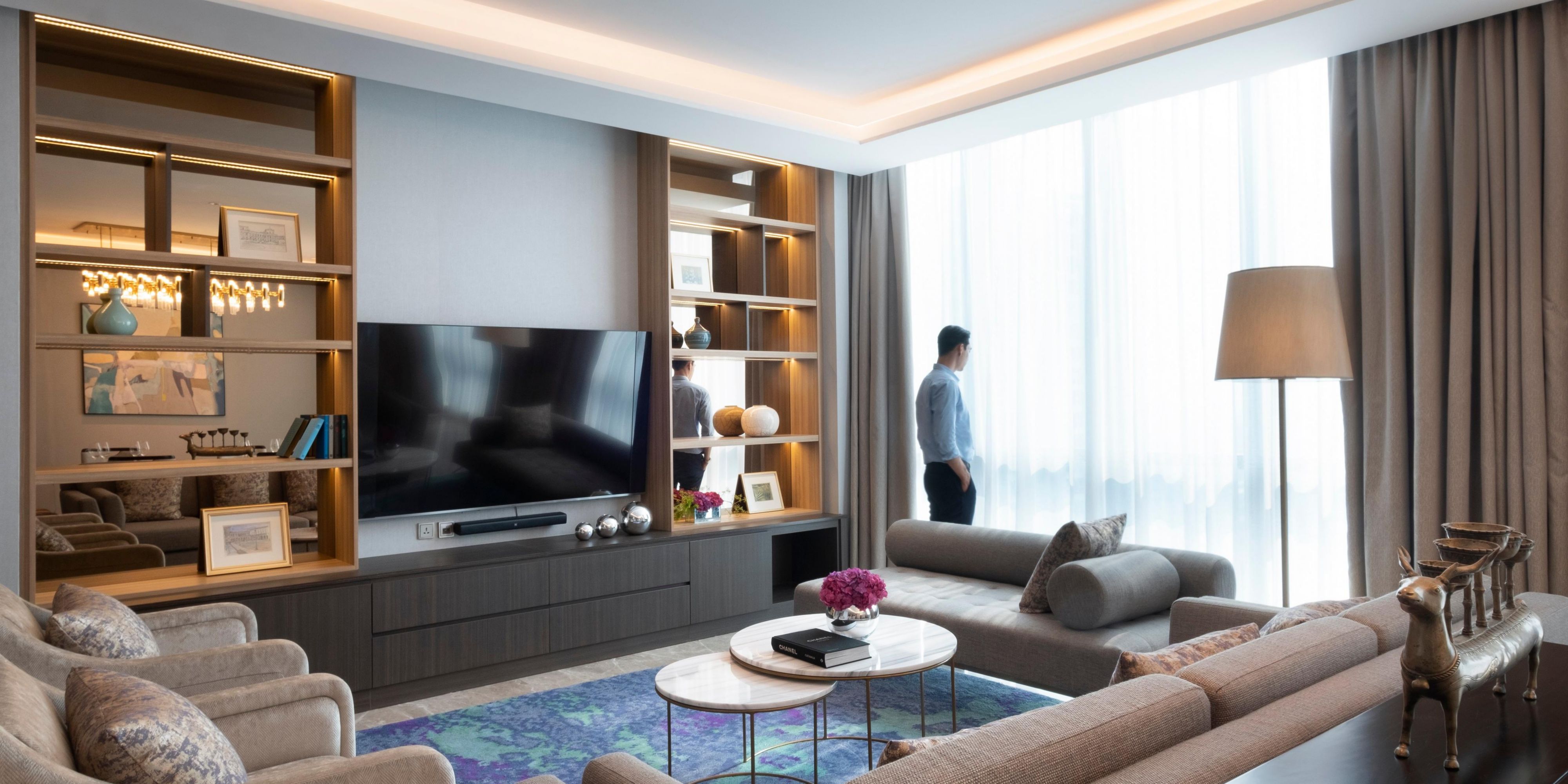Rest assured that you reside in the most convenient area of South Jakarta. It surrounds you with international class facilities such as Pondok Indah Hospital, SOS Medical Clinic, Jakarta Intercultural School, British School, Australian Independent School and Jakarta Japanese School
