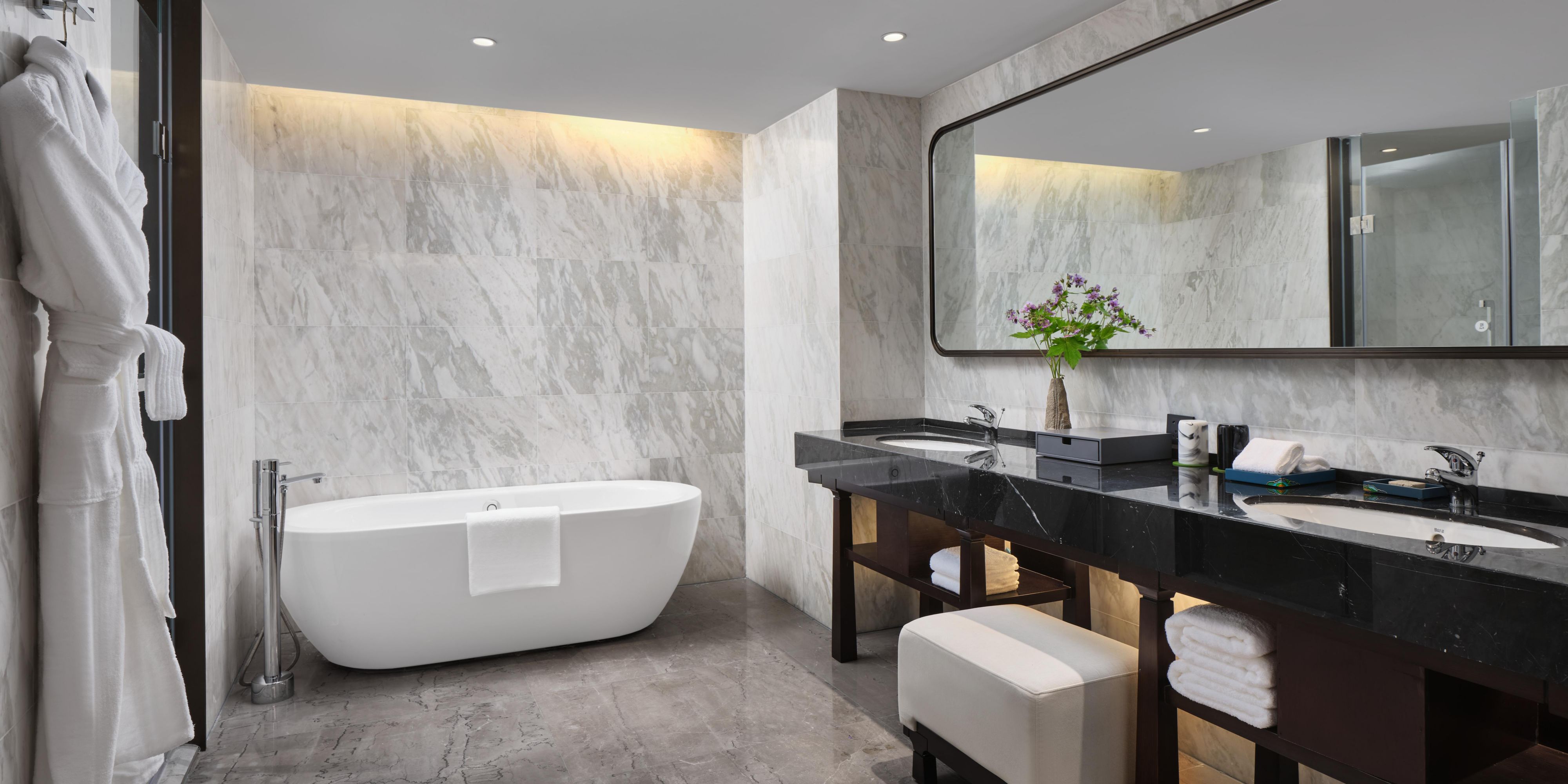 Suite Bathroom