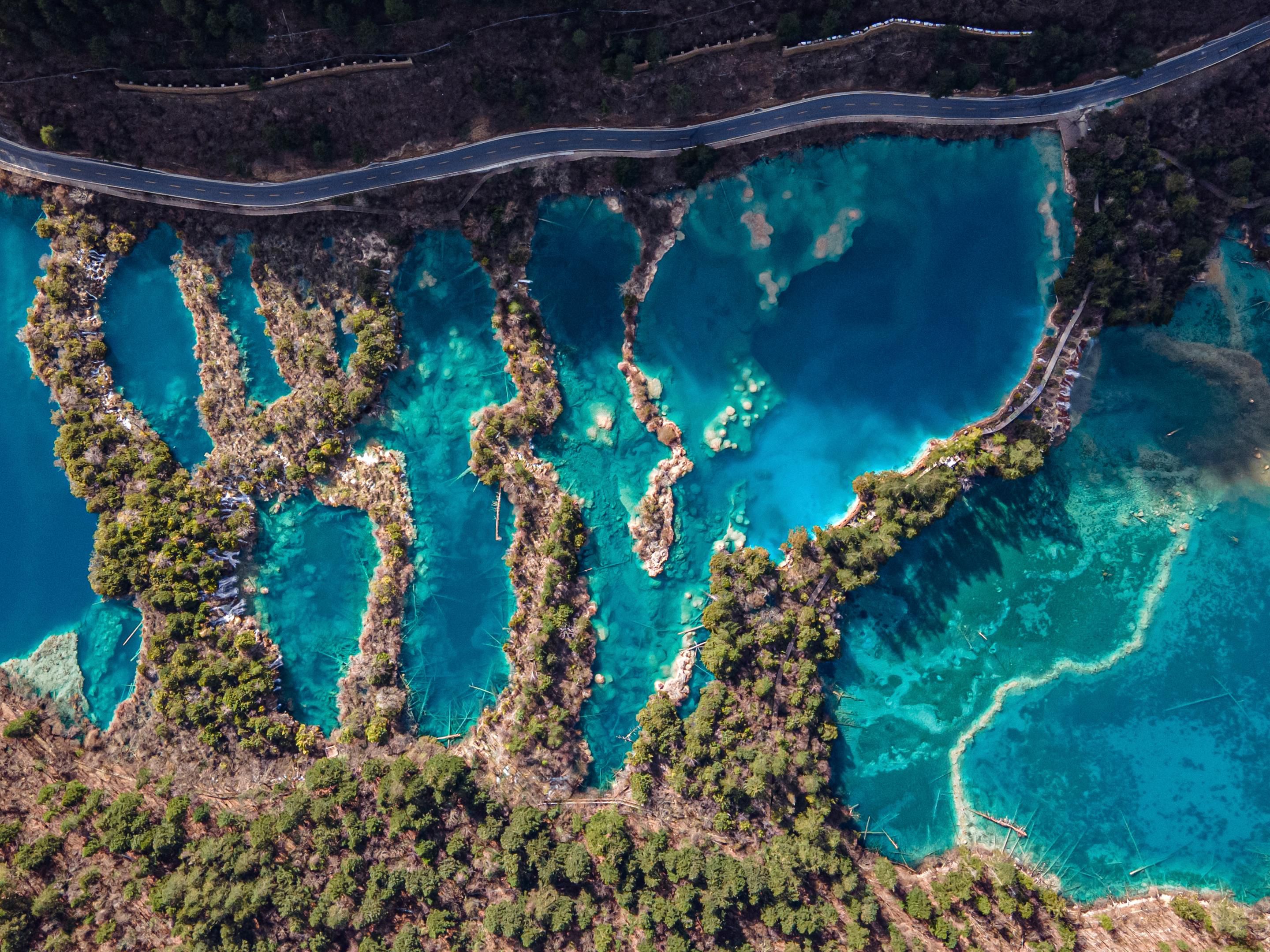九谷焼　湖東 九寨溝のラグジュアリーホテル | インターコンチネンタルリゾート 九寨
