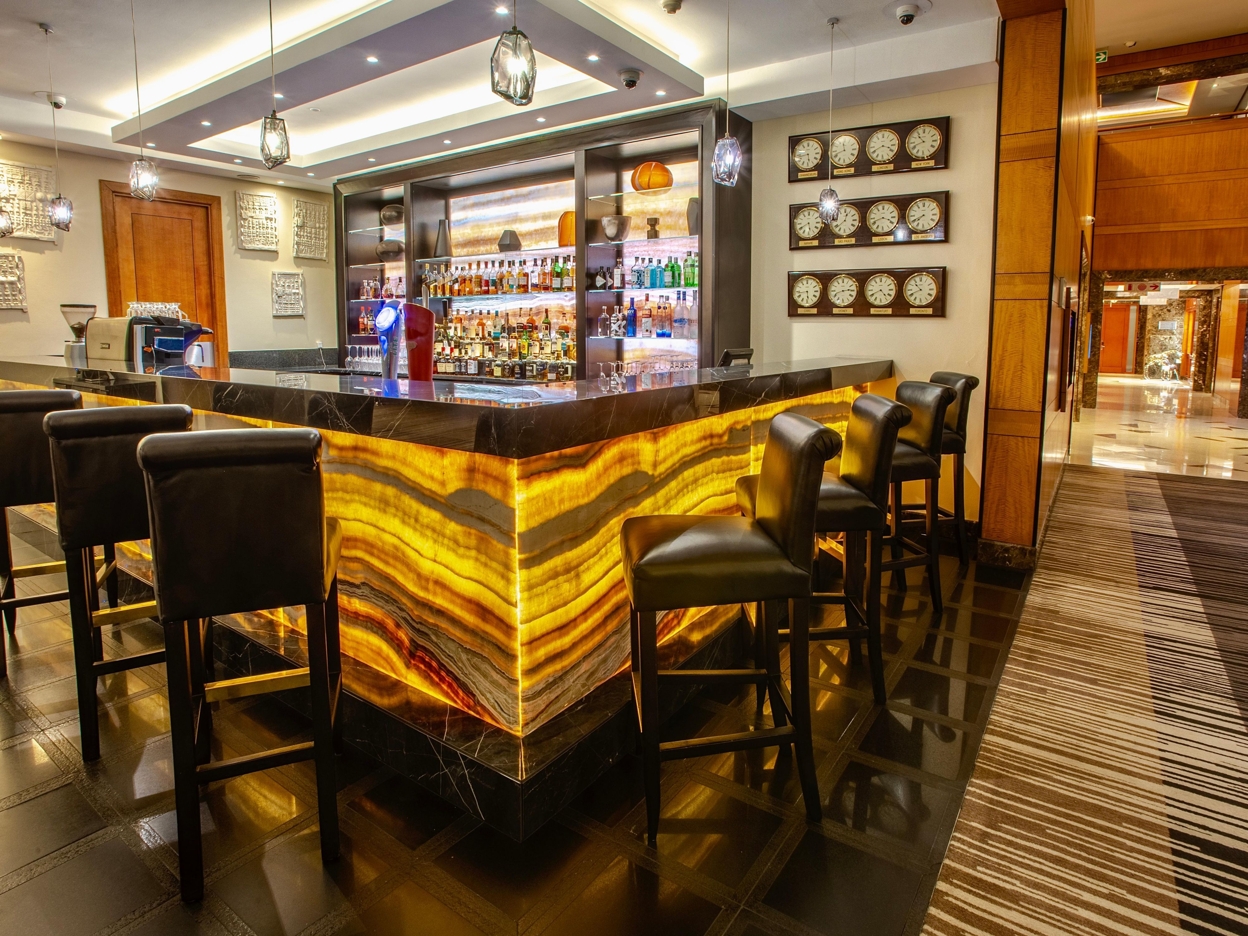 Bar and Lounge