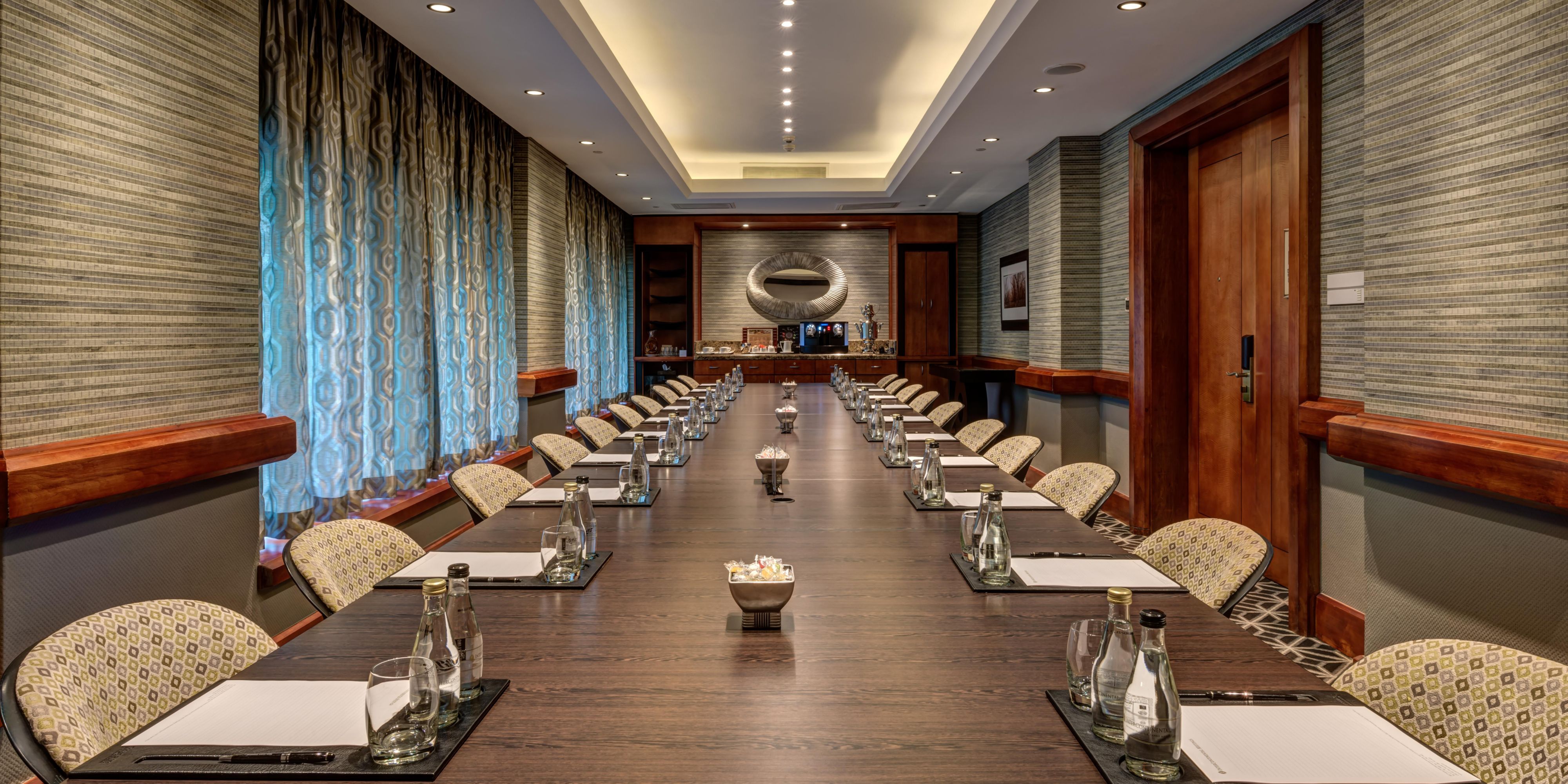 Centrally located, and the only fully serviced conference facility at Johannesburg’s O.R. Tambo International Airport, the hotel offers a range of conferencing options. The hotel’s seven well-appointed and flexible boardrooms, as well as its two conference rooms, can accommodate up to 80 guests.