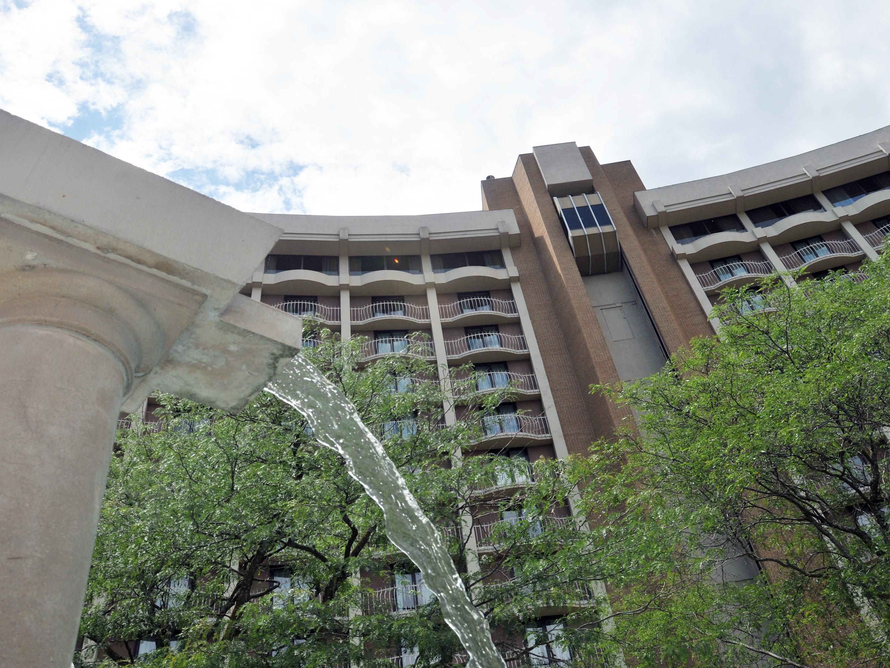 Exterior of the InterContinental Kansas City At The Plaza 