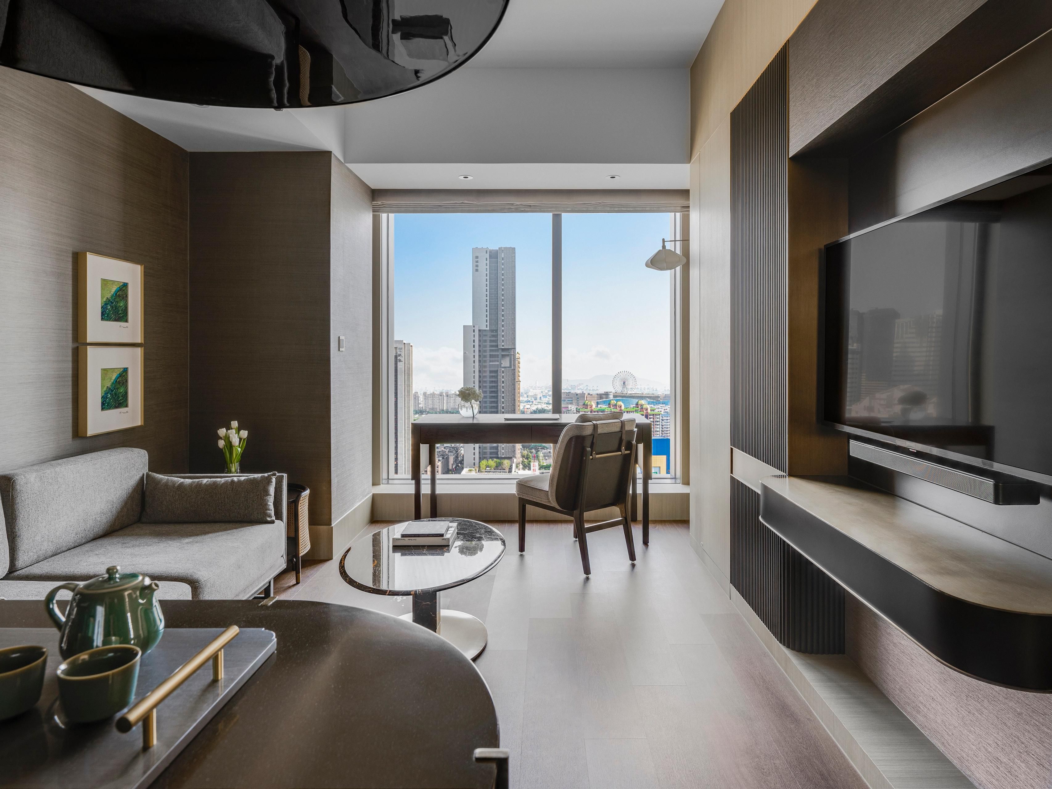 1 King Junior Suite Harbor View