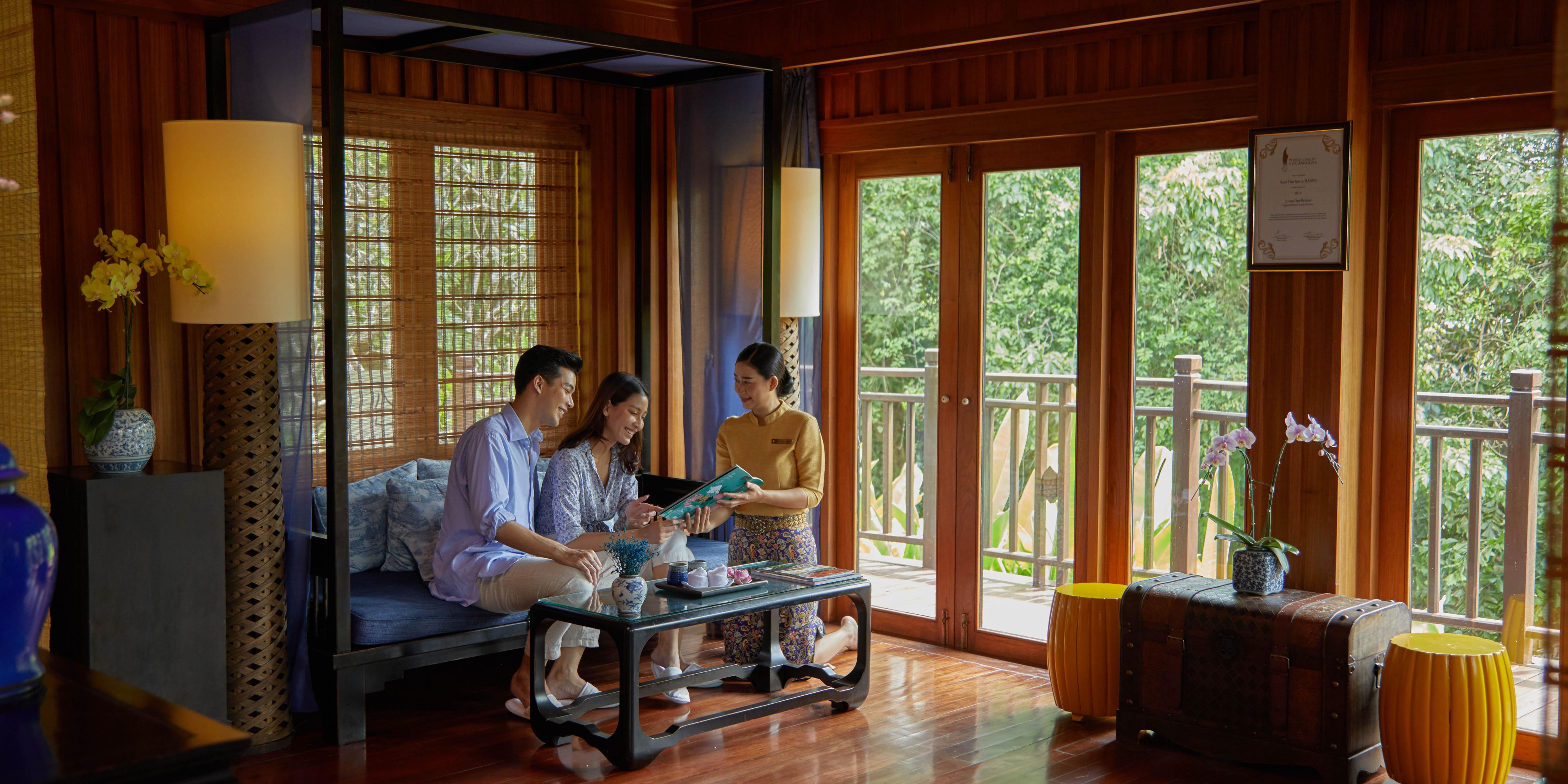 Discover an award-winning spa that captures the essence of Samui, perched on a cliff overlooking the stunning Gulf of Thailand. Floating above the coconut trees, experience luxurious treatments that blend Thai therapies using the highest quality products with luscious and deep aromas. Experience an exclusive spa where you feel at home.
