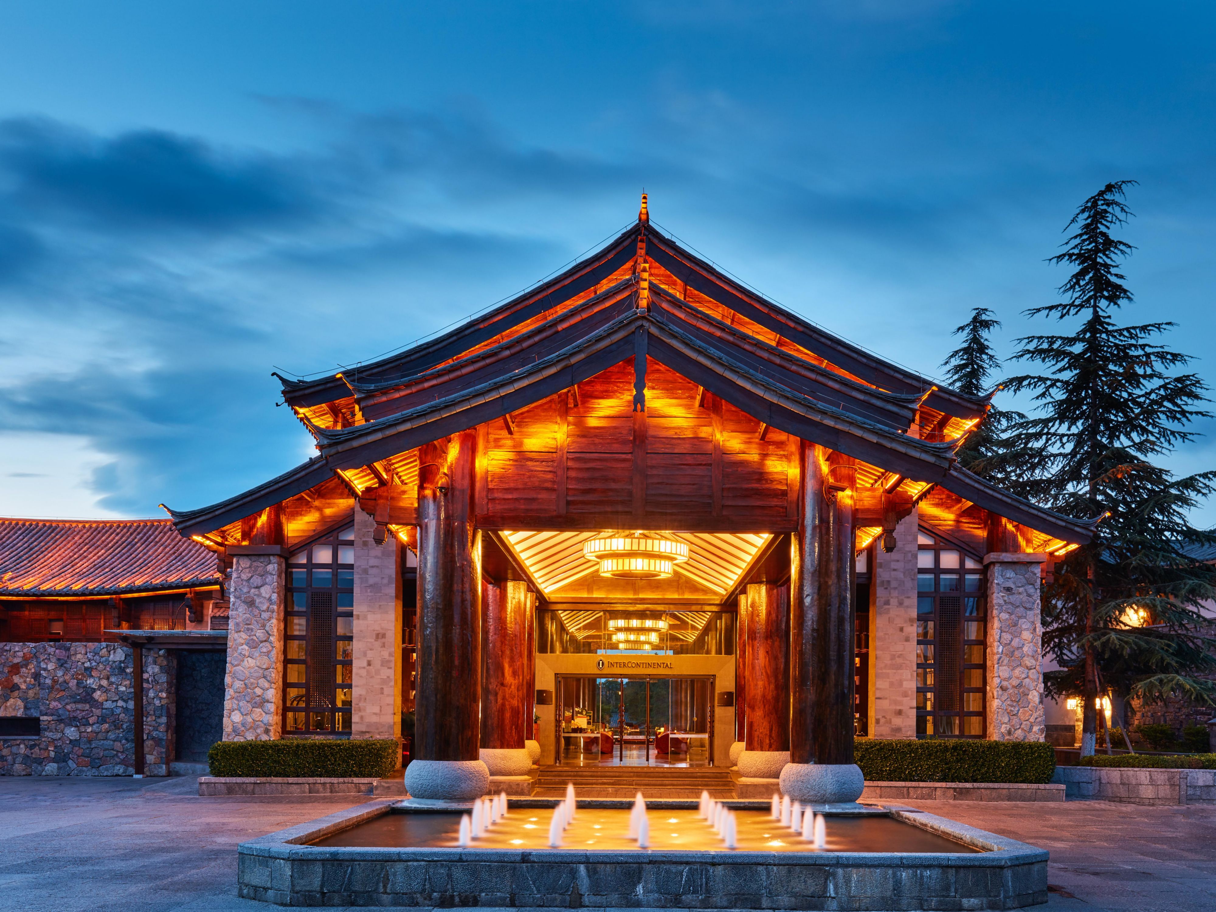 Hotel Exterior 