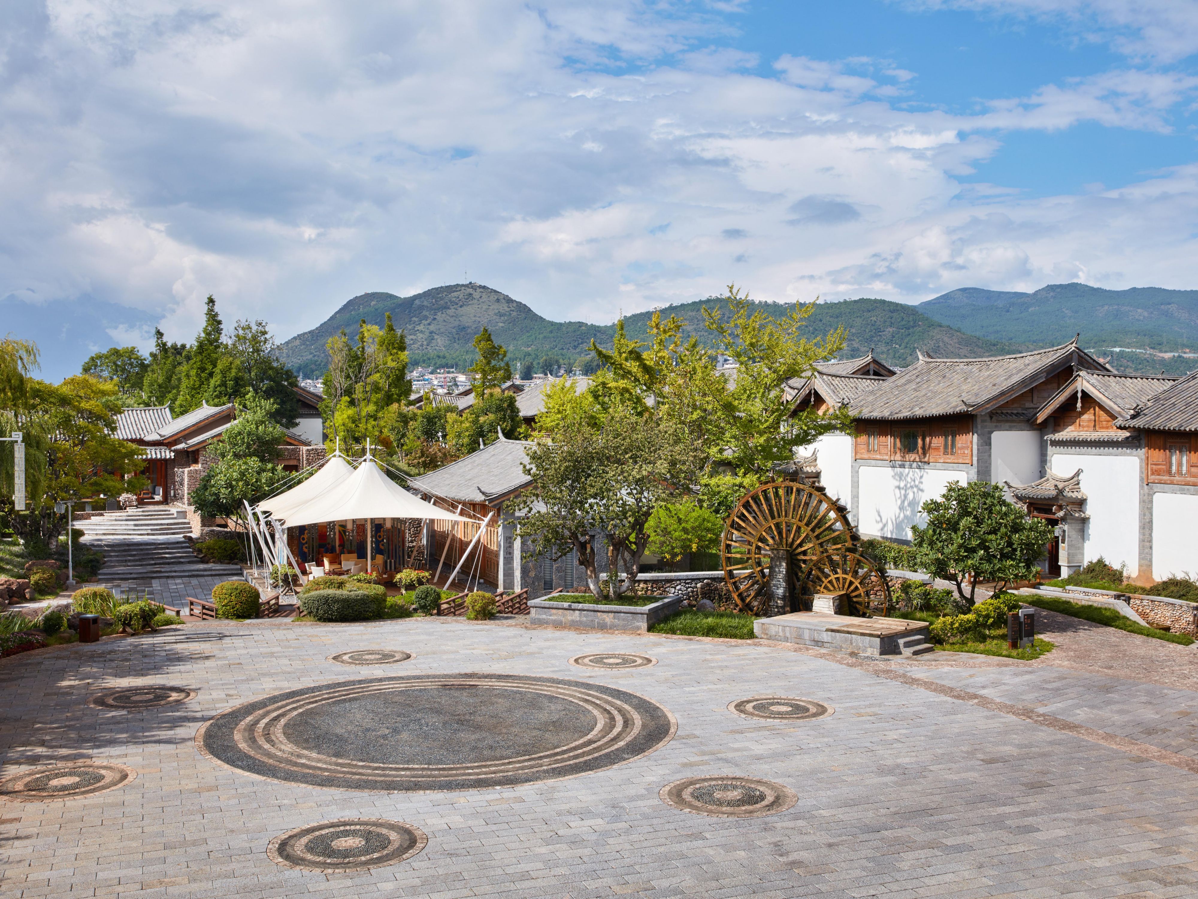 Sun Moon Square