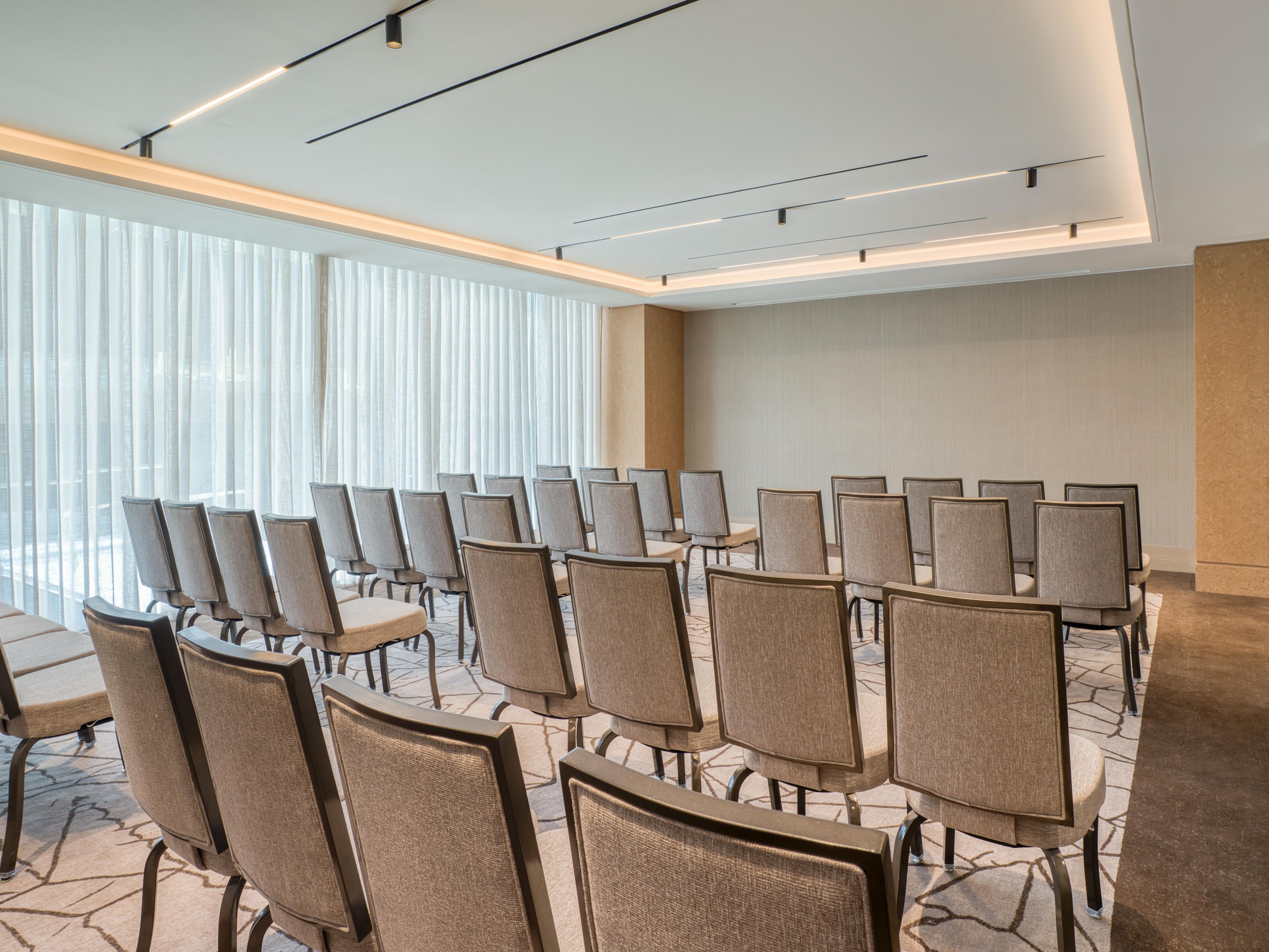 Have the set up of your choice for a meeting
