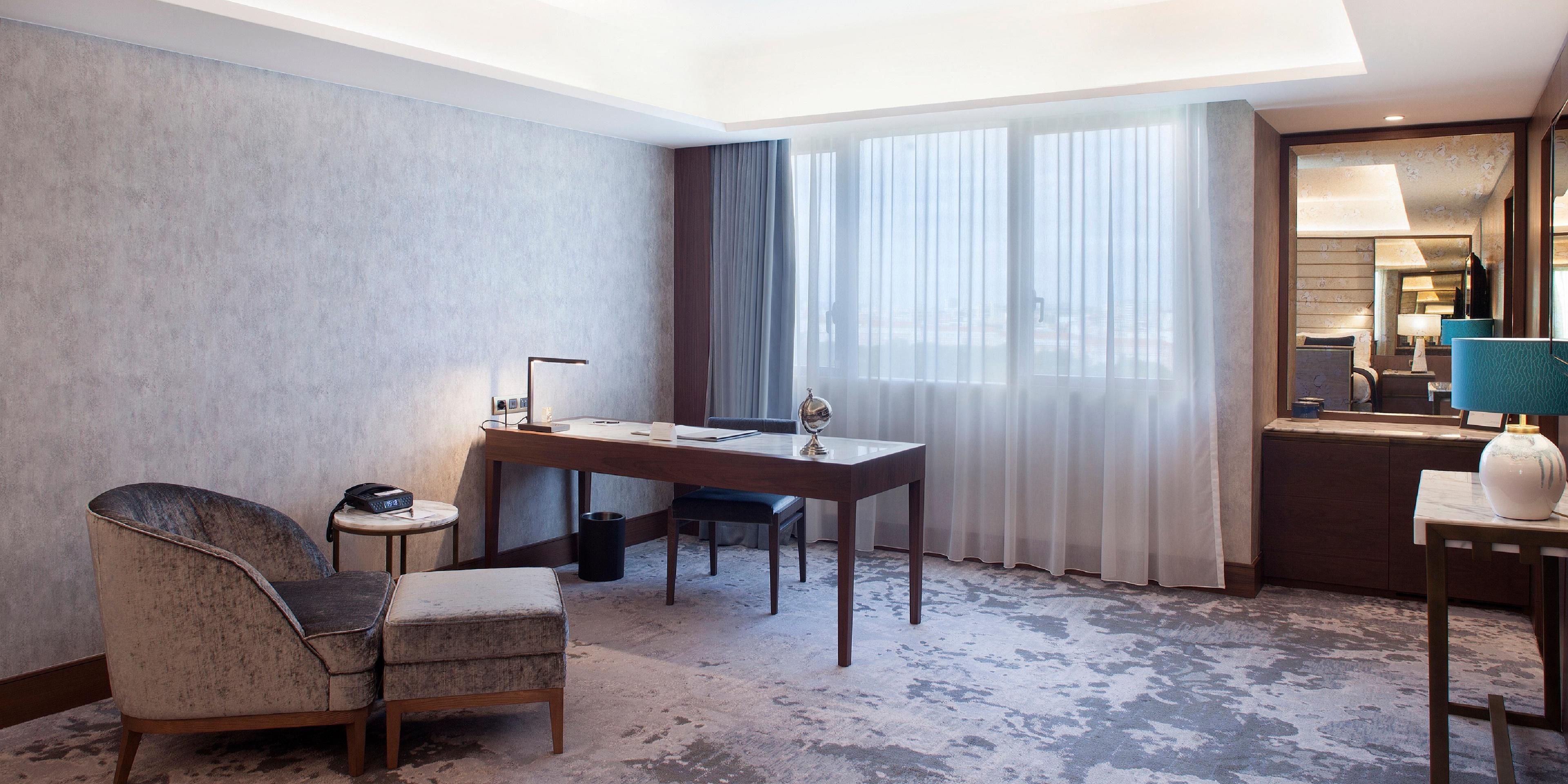 Large space, natural daylight and amazing views of Lisbon