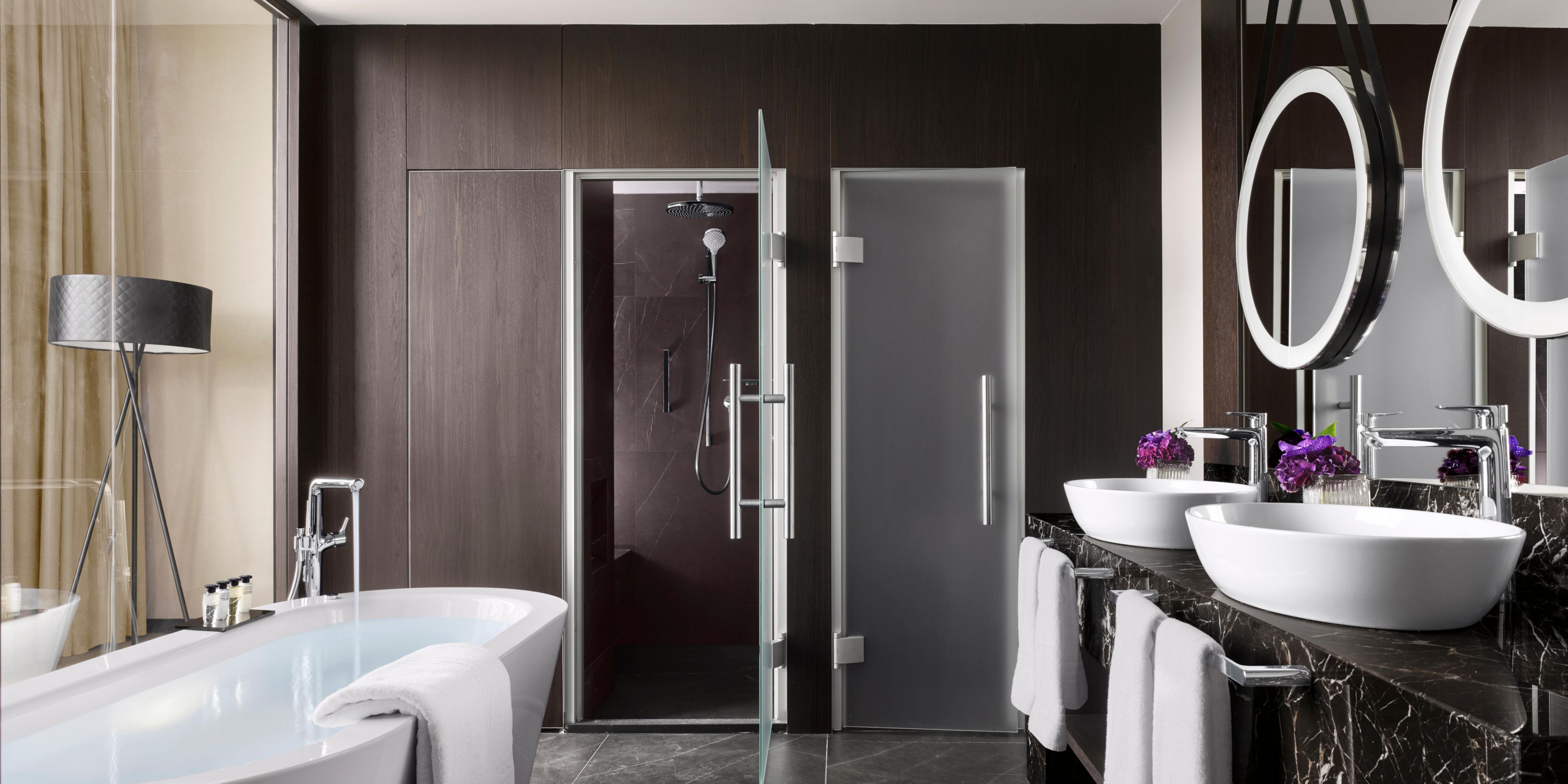 Guest Bathroom | Presidential Suite