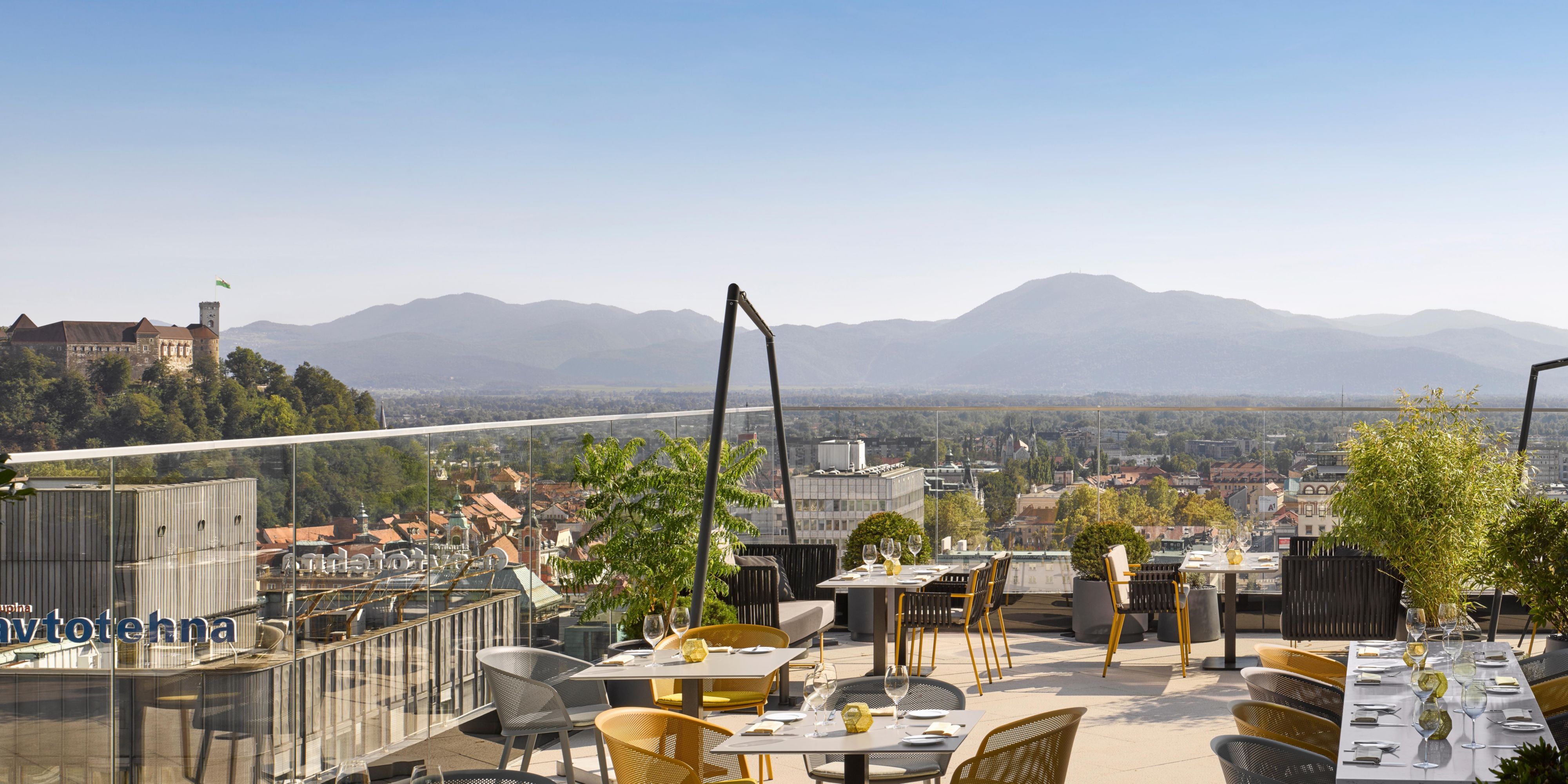 Dishes prepared from local ingredients with a global touch will make sure you will want to come back!

Executive Chef Komnen Bakić travelled the world to gain experience in haute cuisine and takes you on an intriguing journey with his dishes.