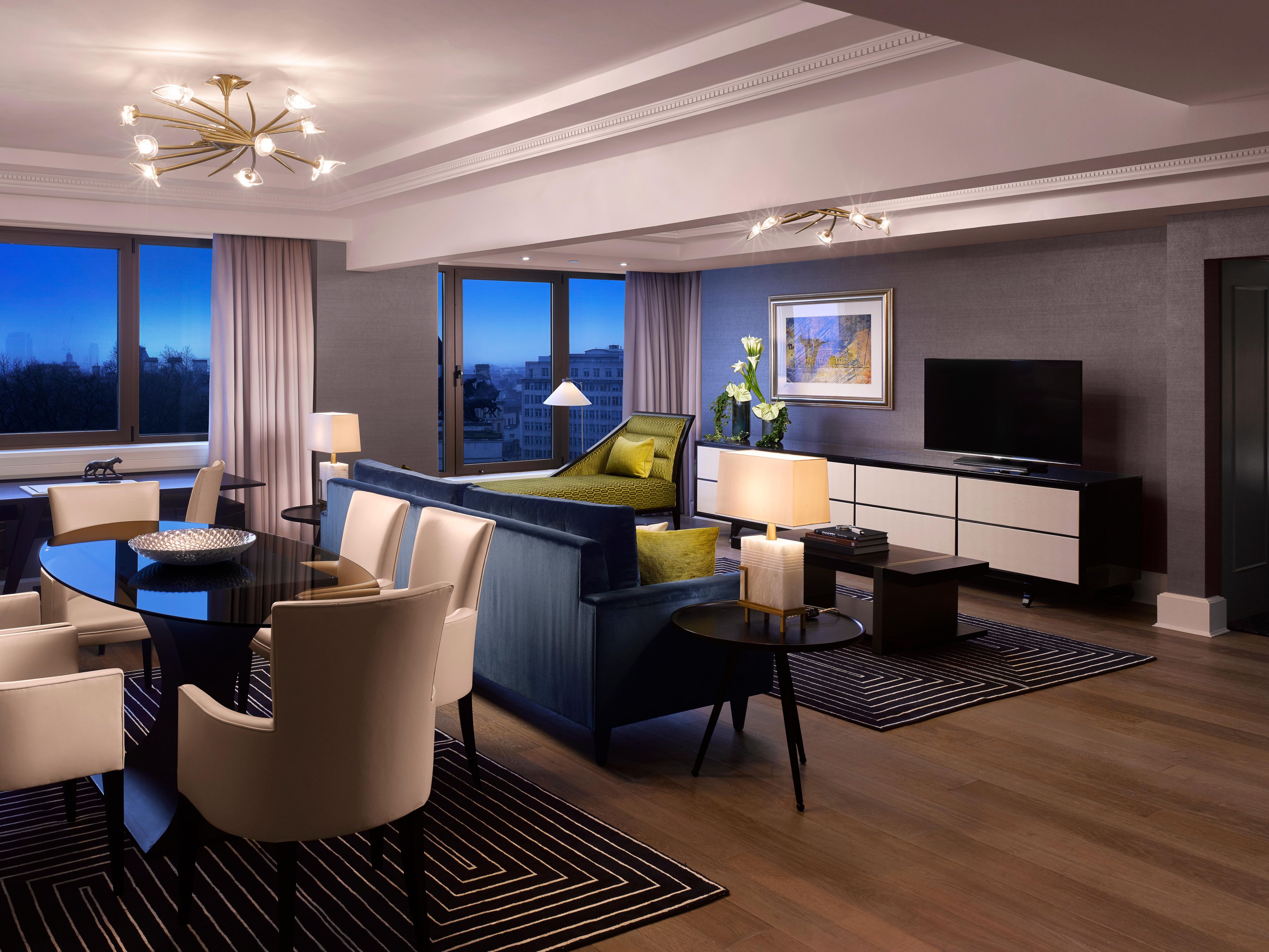 hotel suite London - living area