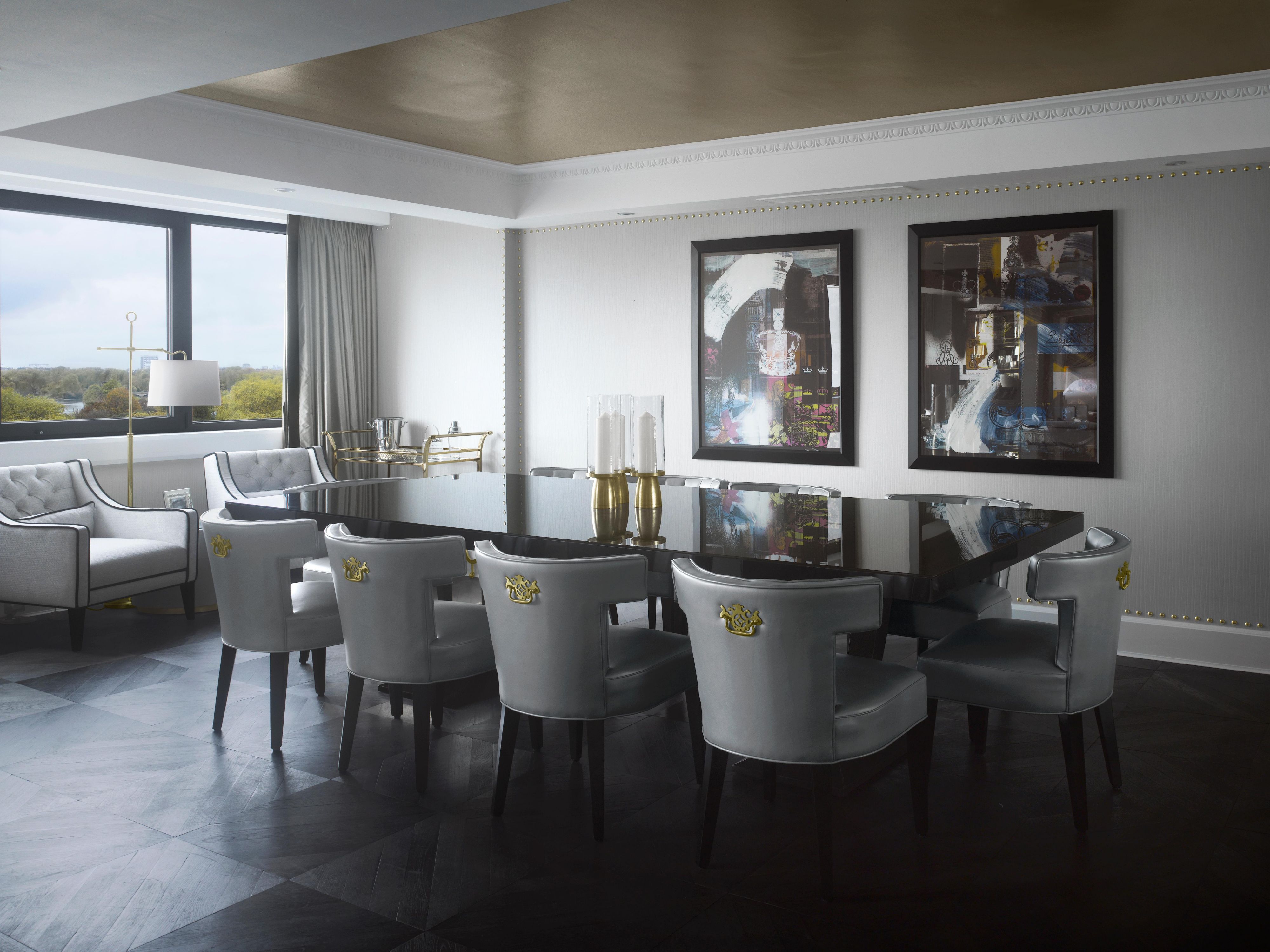 London suite with lounge and dining
