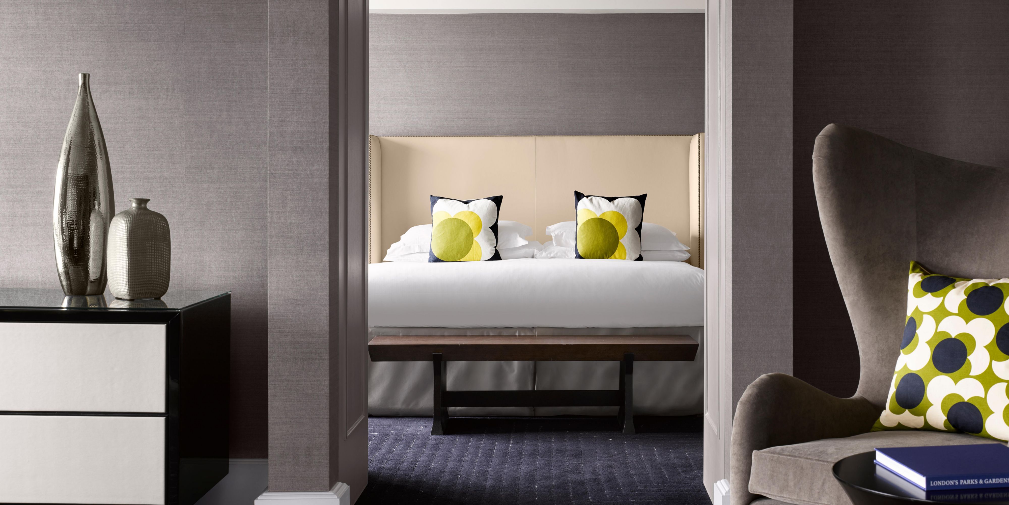 The Signature Suite collection incorporates the hotel’s most distinguished suites, each with their own individual design accents that present unique abodes for guests. From contemporary to regal, opulent to modern, each of the suites have been specifically designed to satisfy a range of guests’ preferences. 