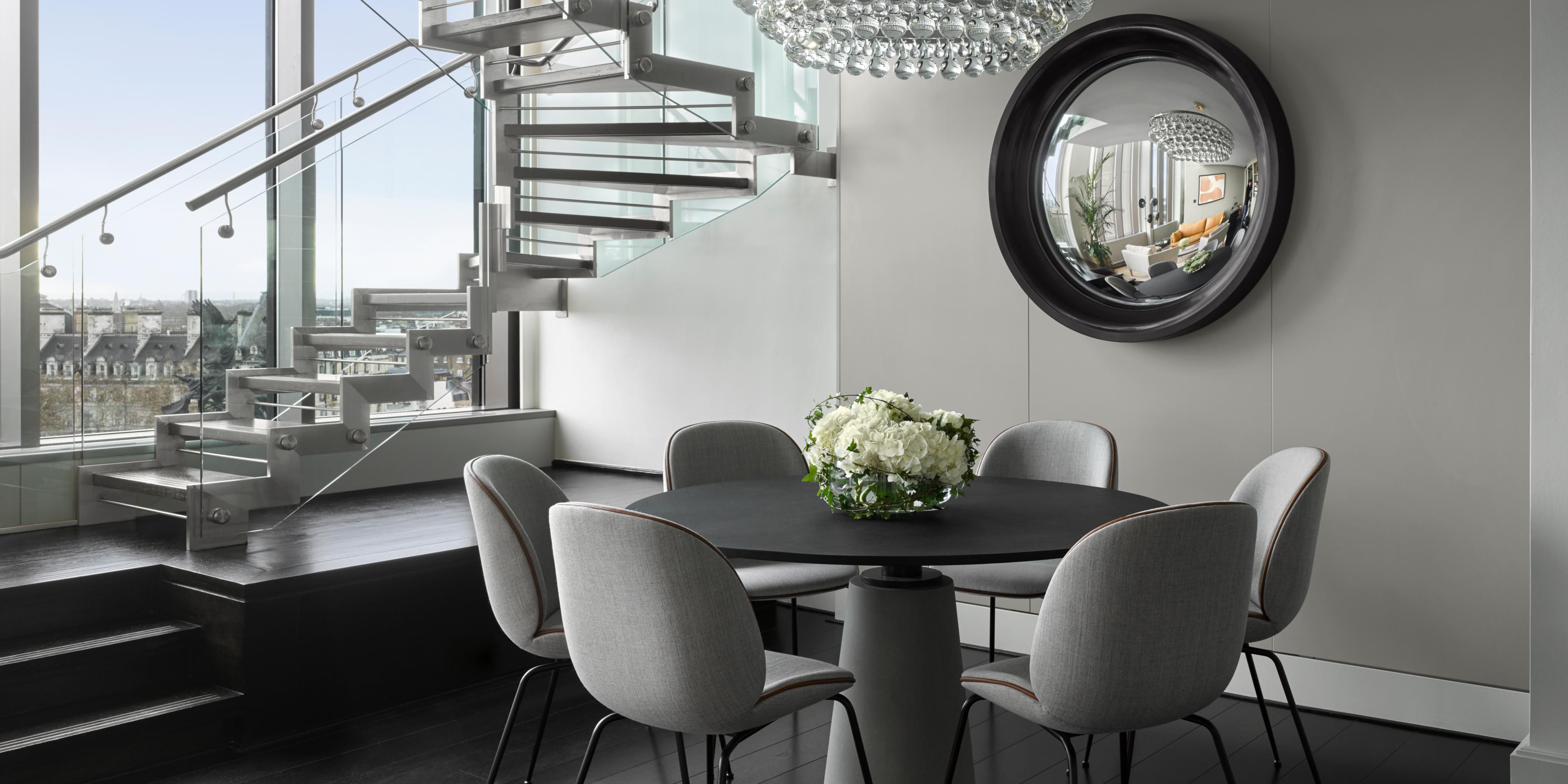 London hotel suite- dining area