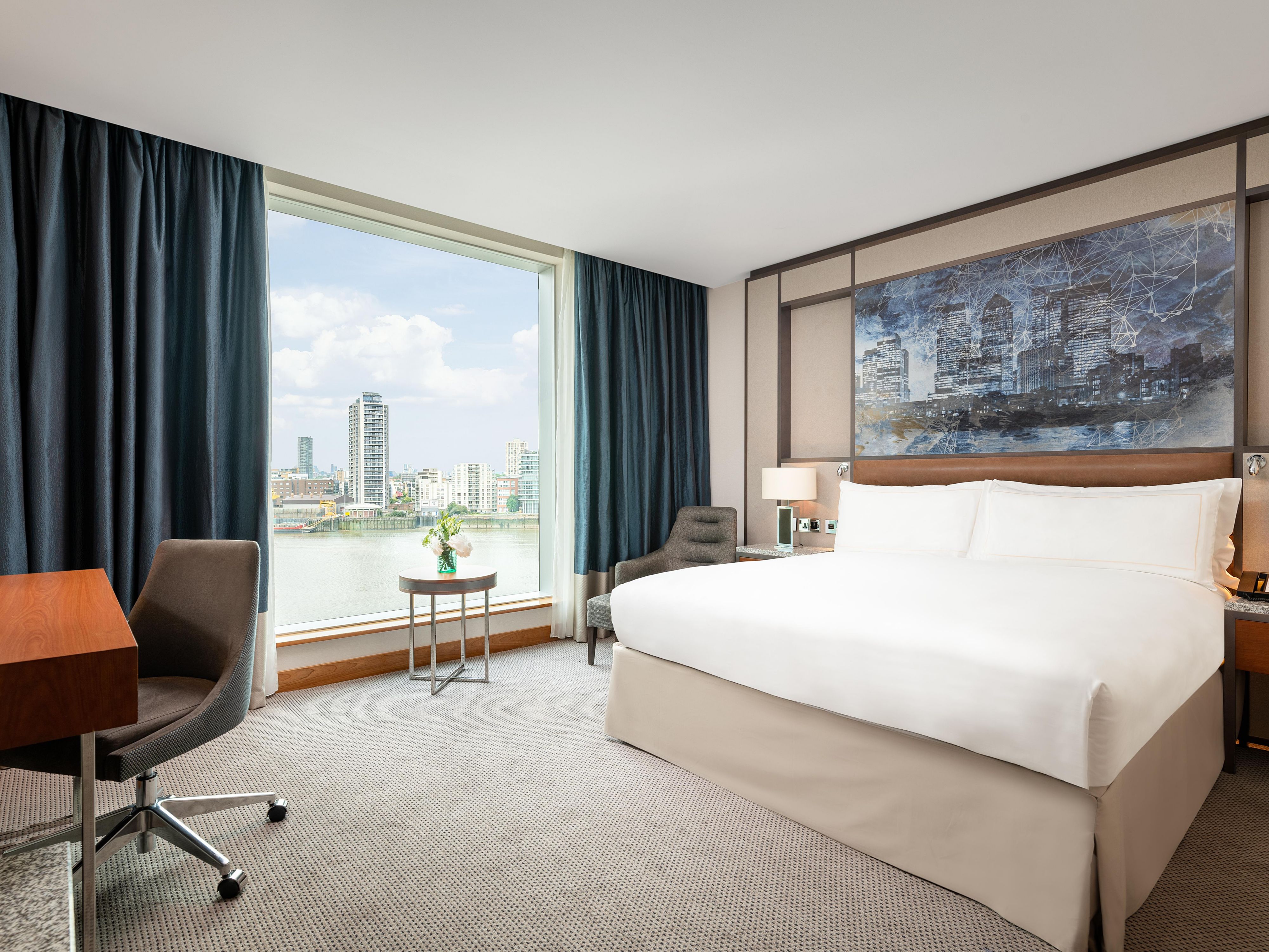 Guest Room with Canary Wharf view